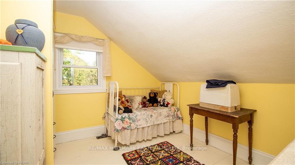 Bedroom/Nursery/Dressing Room