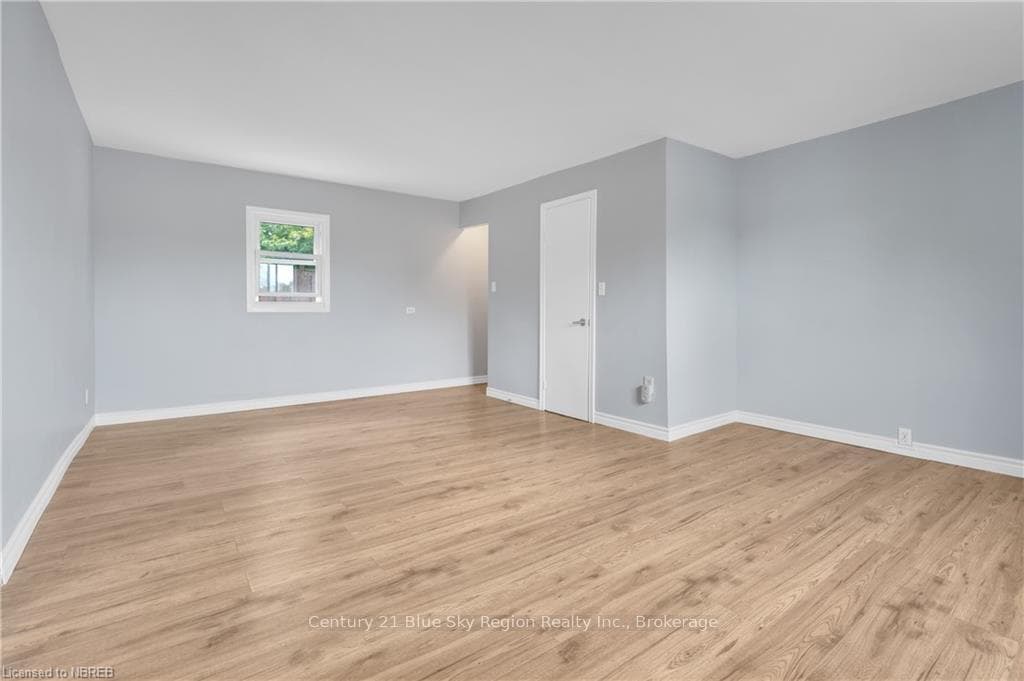 680 HARDY Street photo 10