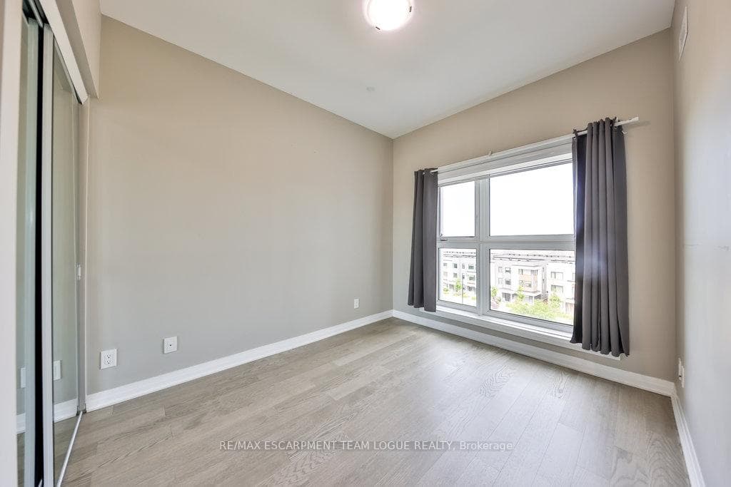 128 GROVEWOOD COMMON N/A Unit 509 photo 26