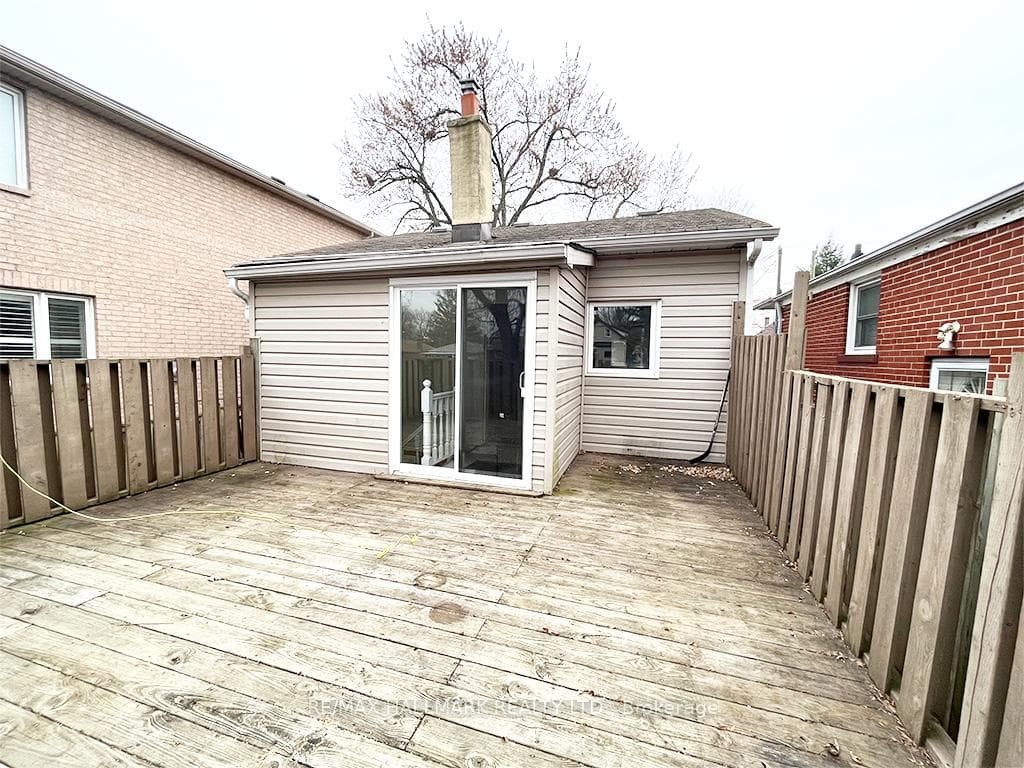 67 Claremore Avenue photo 3