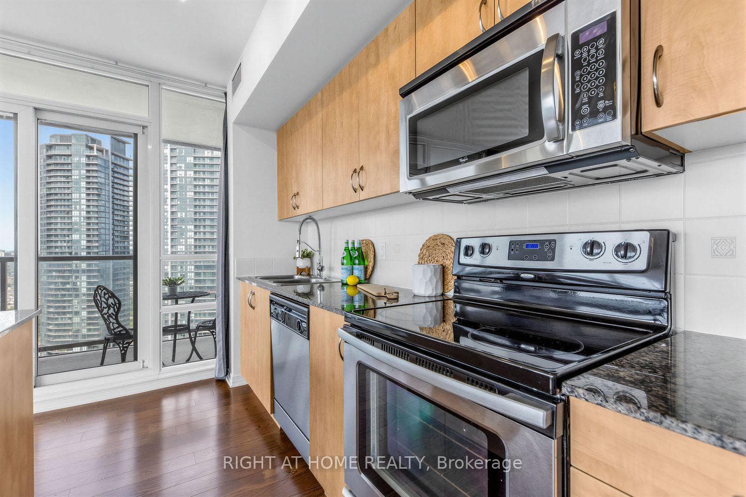 2240 Lake Shore Boulevard Unit 3104 photo 7