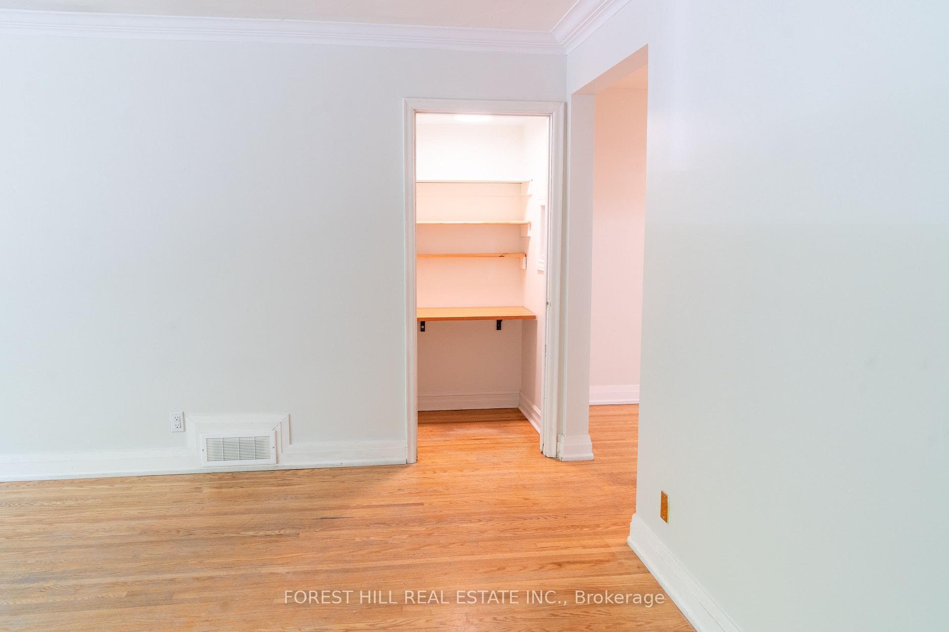 17 Love Crescent Unit Main photo 5