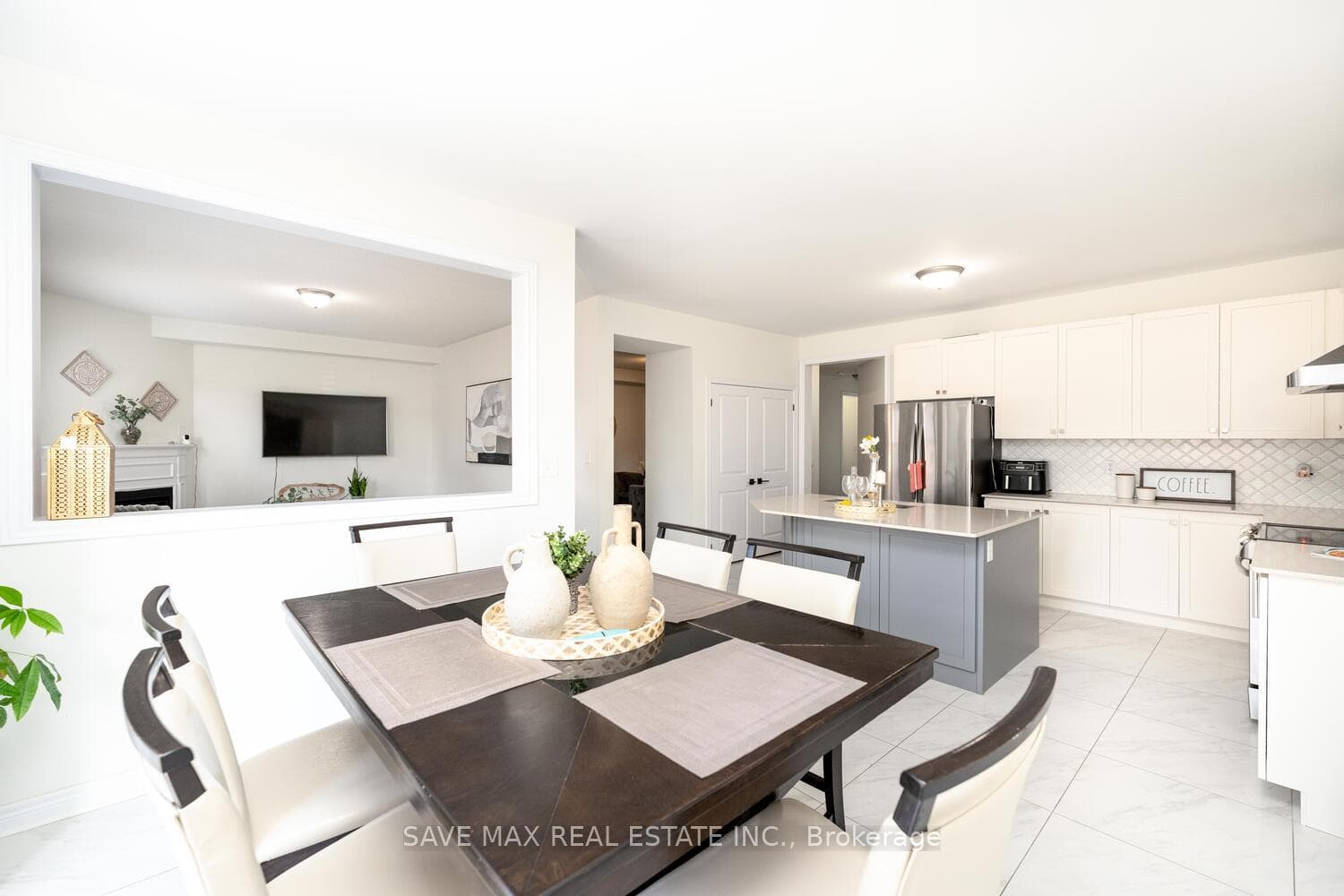 56 Farringdon Crescent photo 9