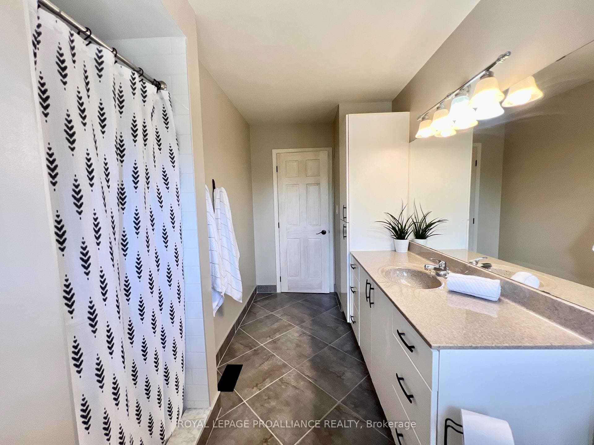 2065 Melrose Road photo 16