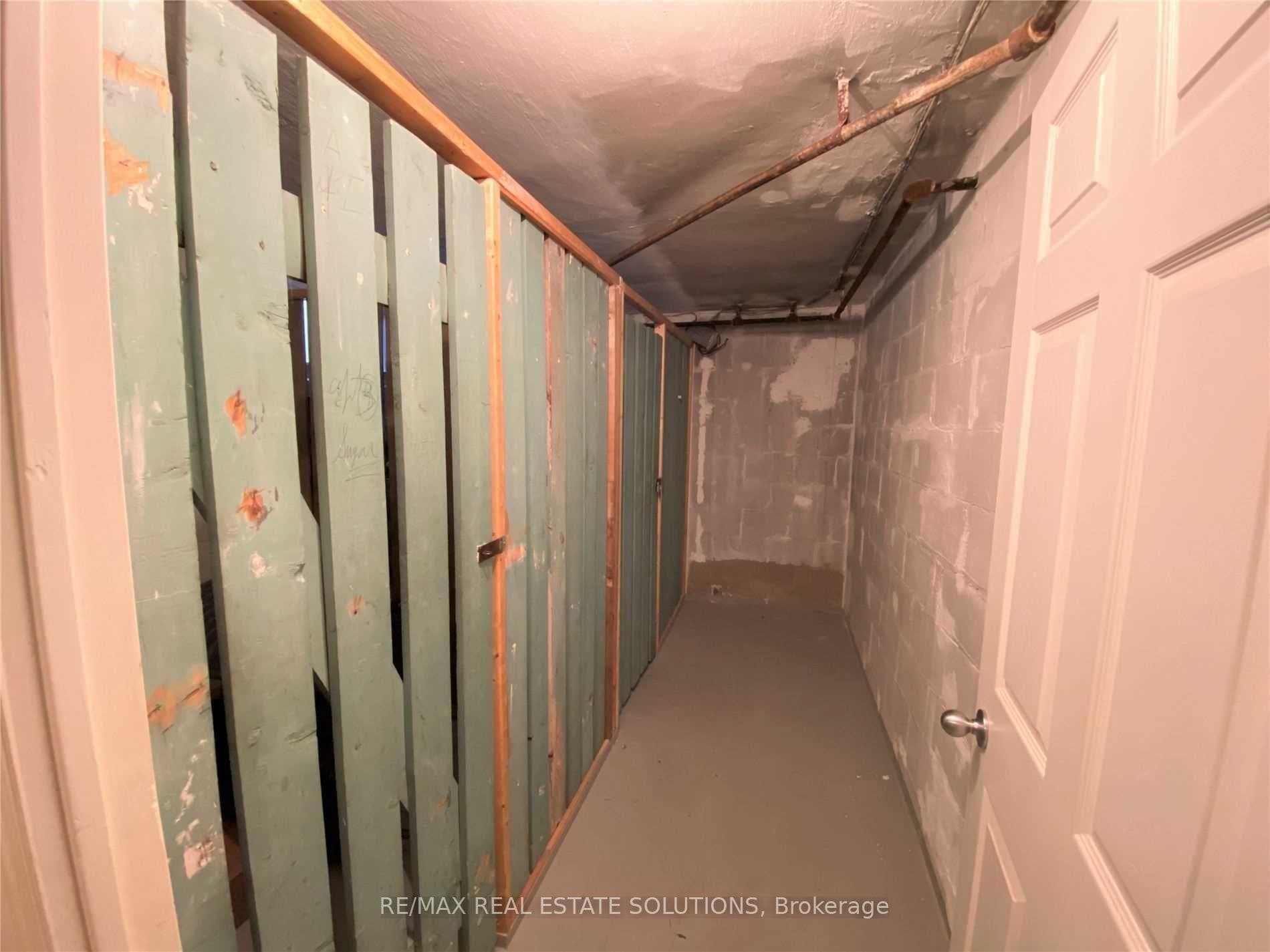 5 Warwick Avenue Unit 2 photo 21