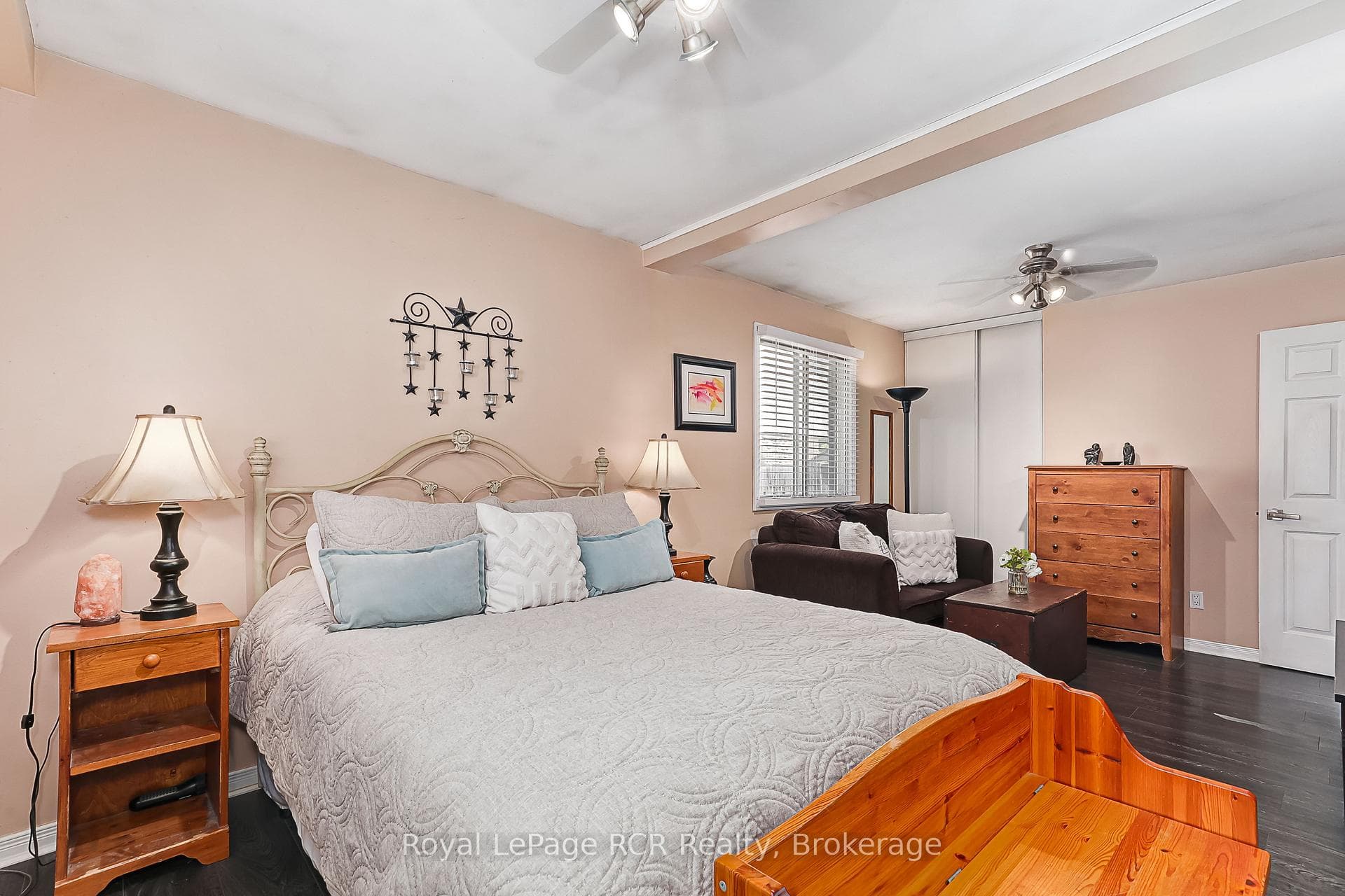 92 Alice Street photo 16