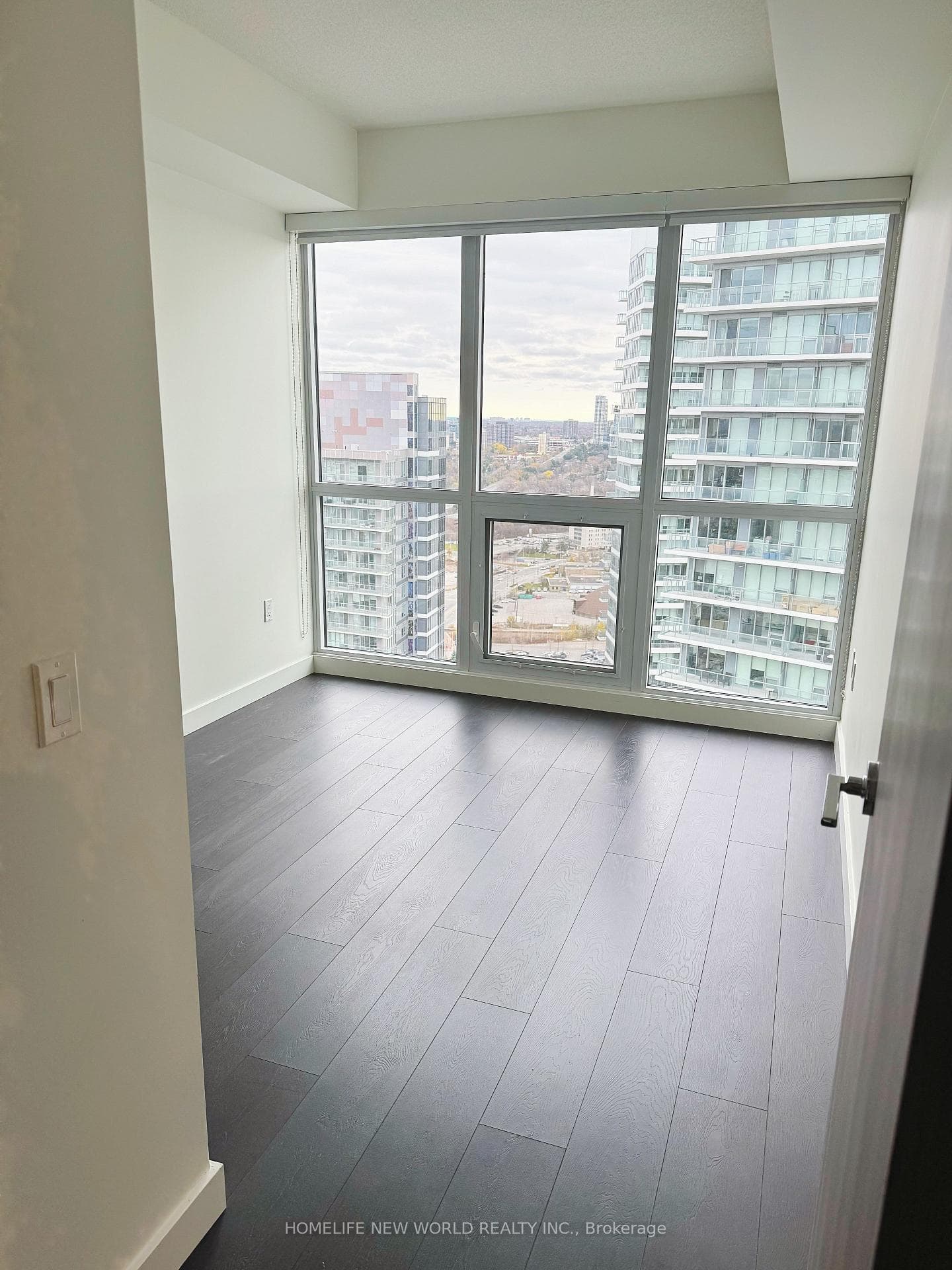 95 Mcmahon Drive Unit 3609 photo 6