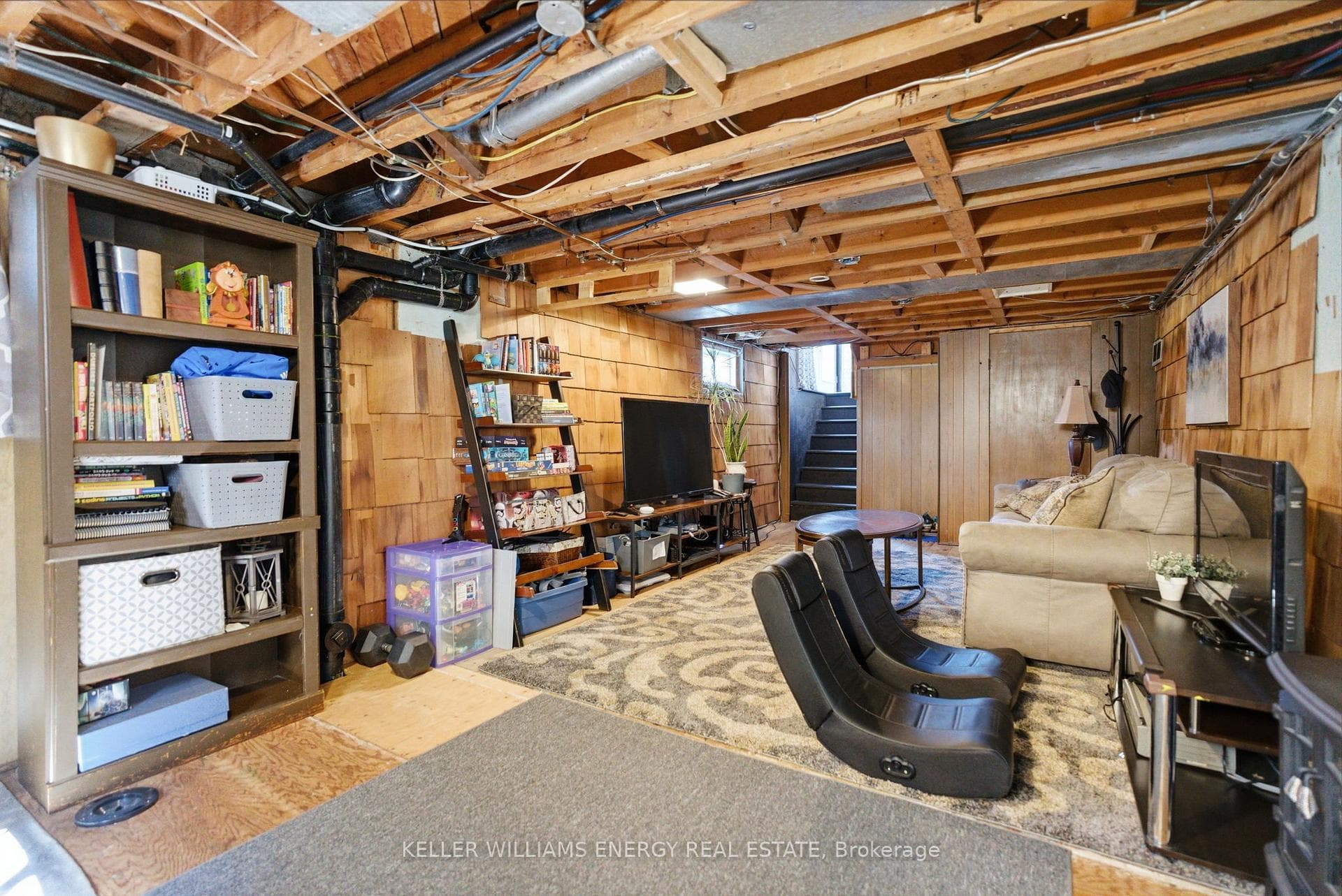 748 Mary Street photo 35