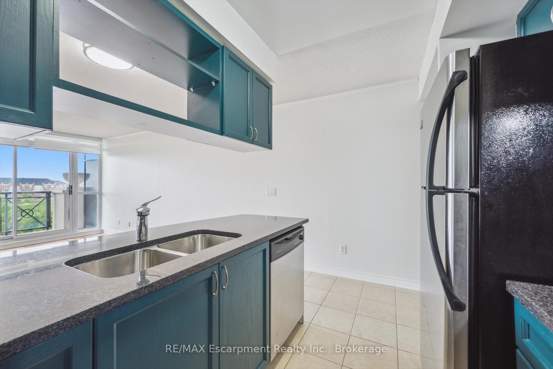 2325 Central Park Drive Unit 512 photo 10