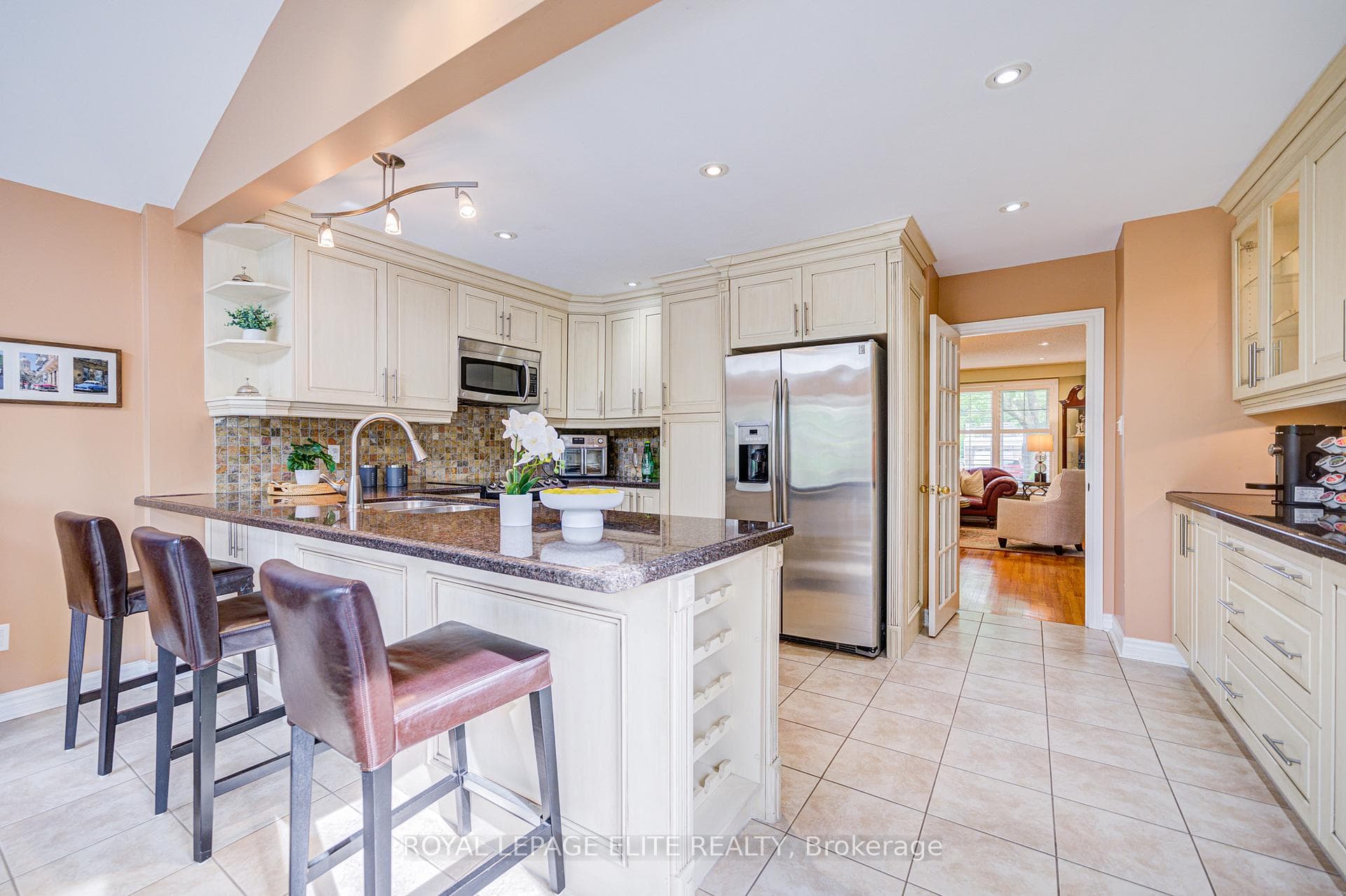 136 CARSBROOKE Road photo 17
