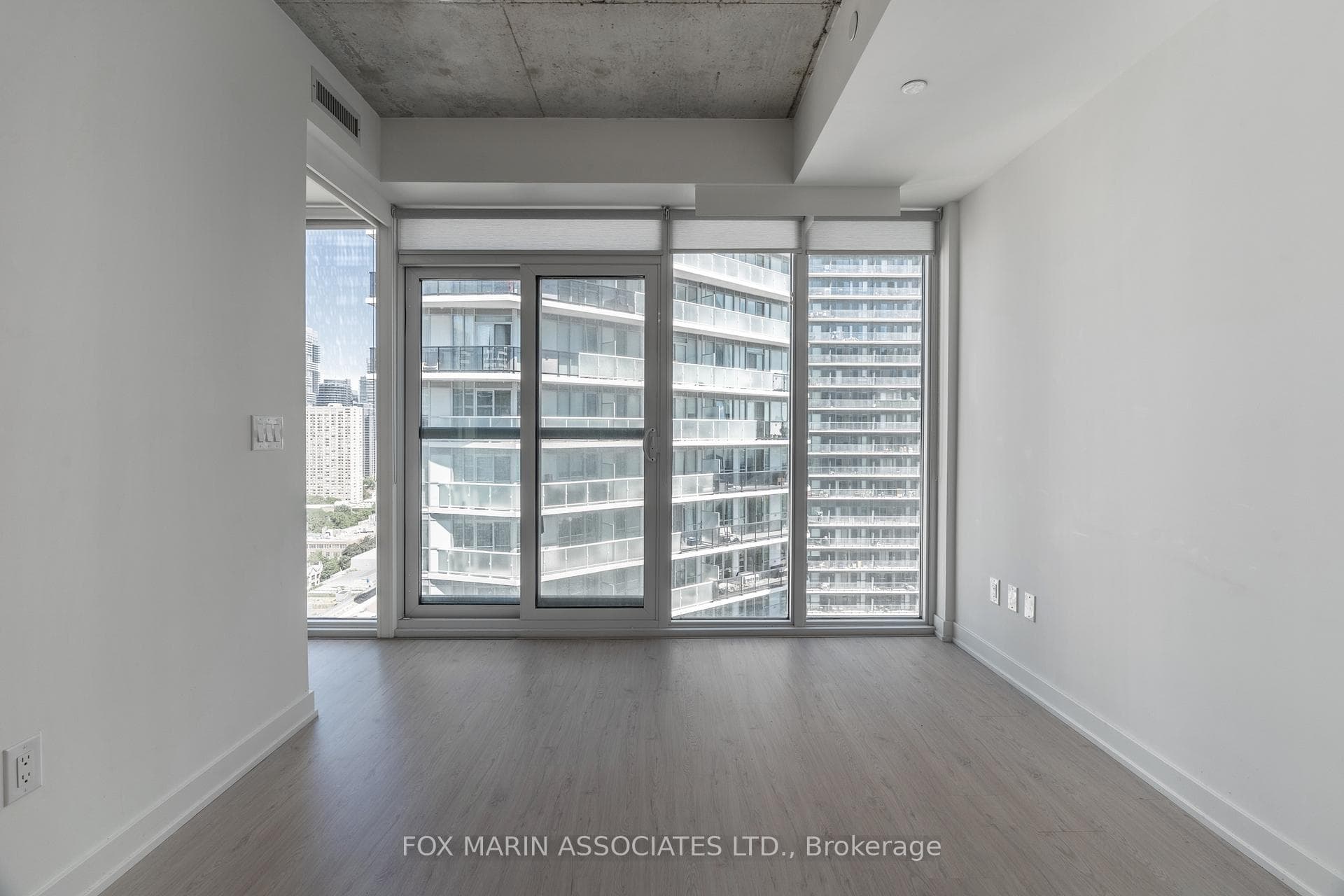 65 Mutual Street Unit 2707 photo 5