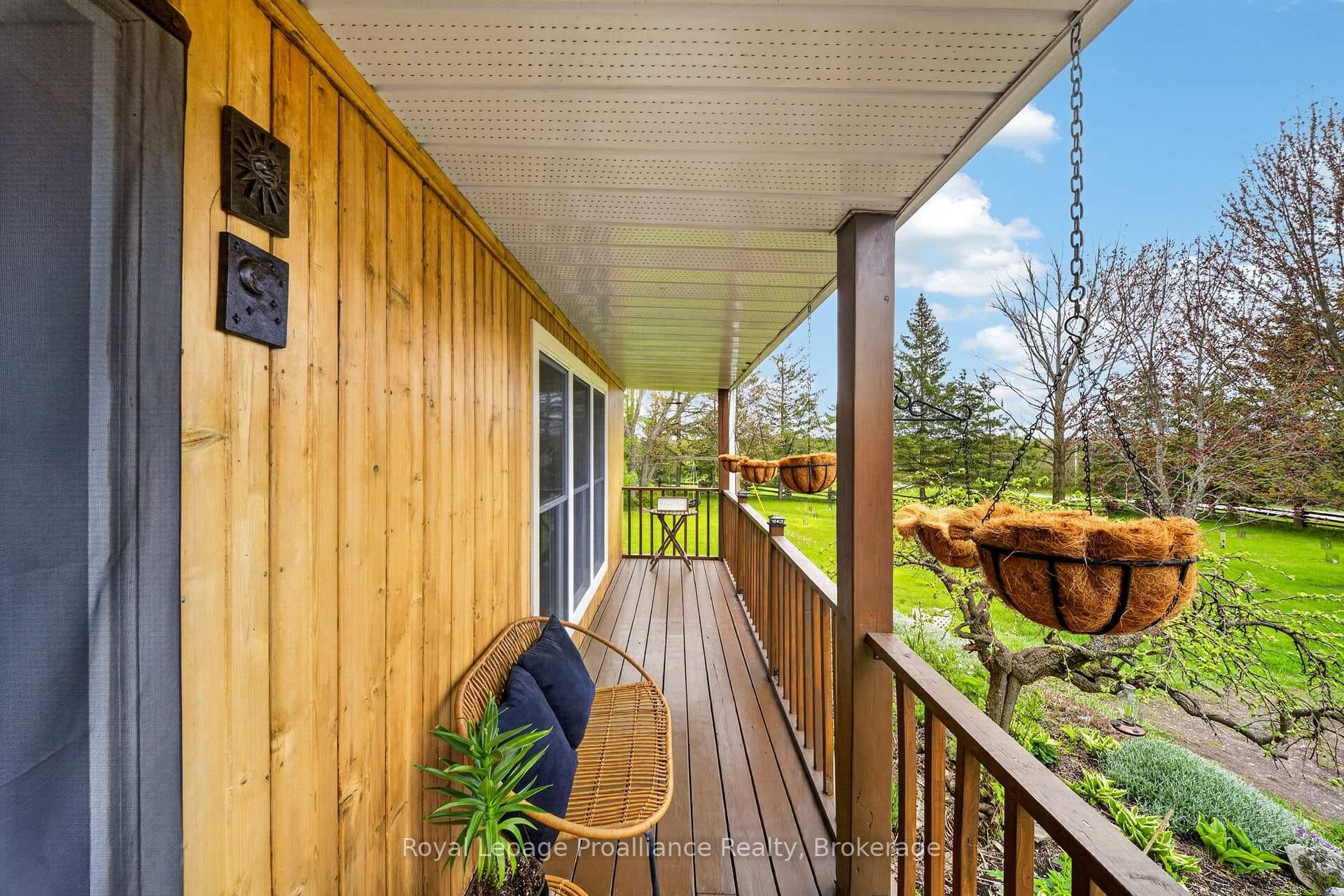 235 East Hungerford Road photo 5