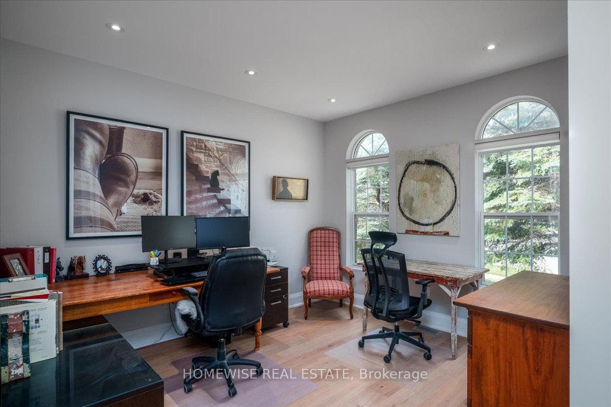 7 Moore Park Drive photo 15