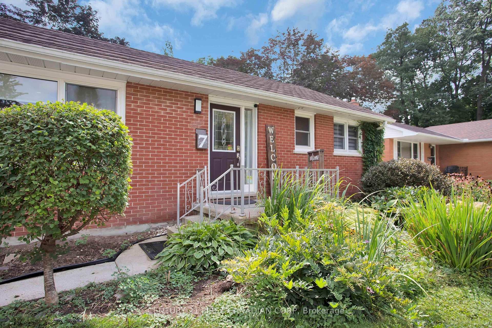 7 Cedar Street photo 2