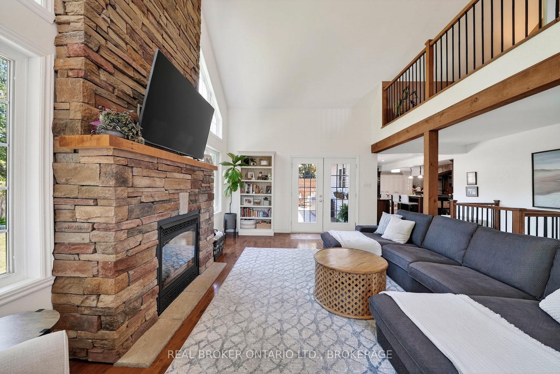 71 Hickory Street photo 15