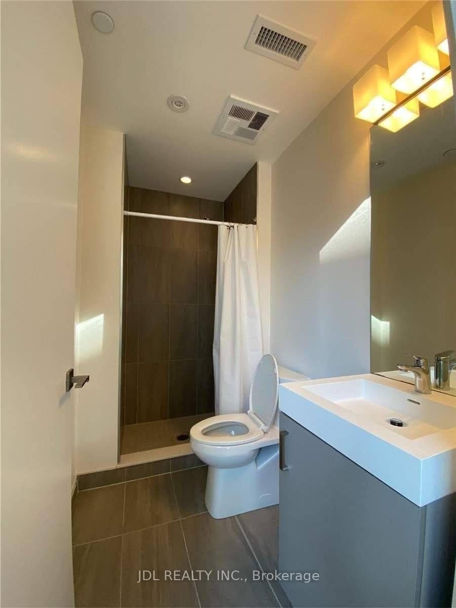 17 Dundonald Street Unit 301 photo 5