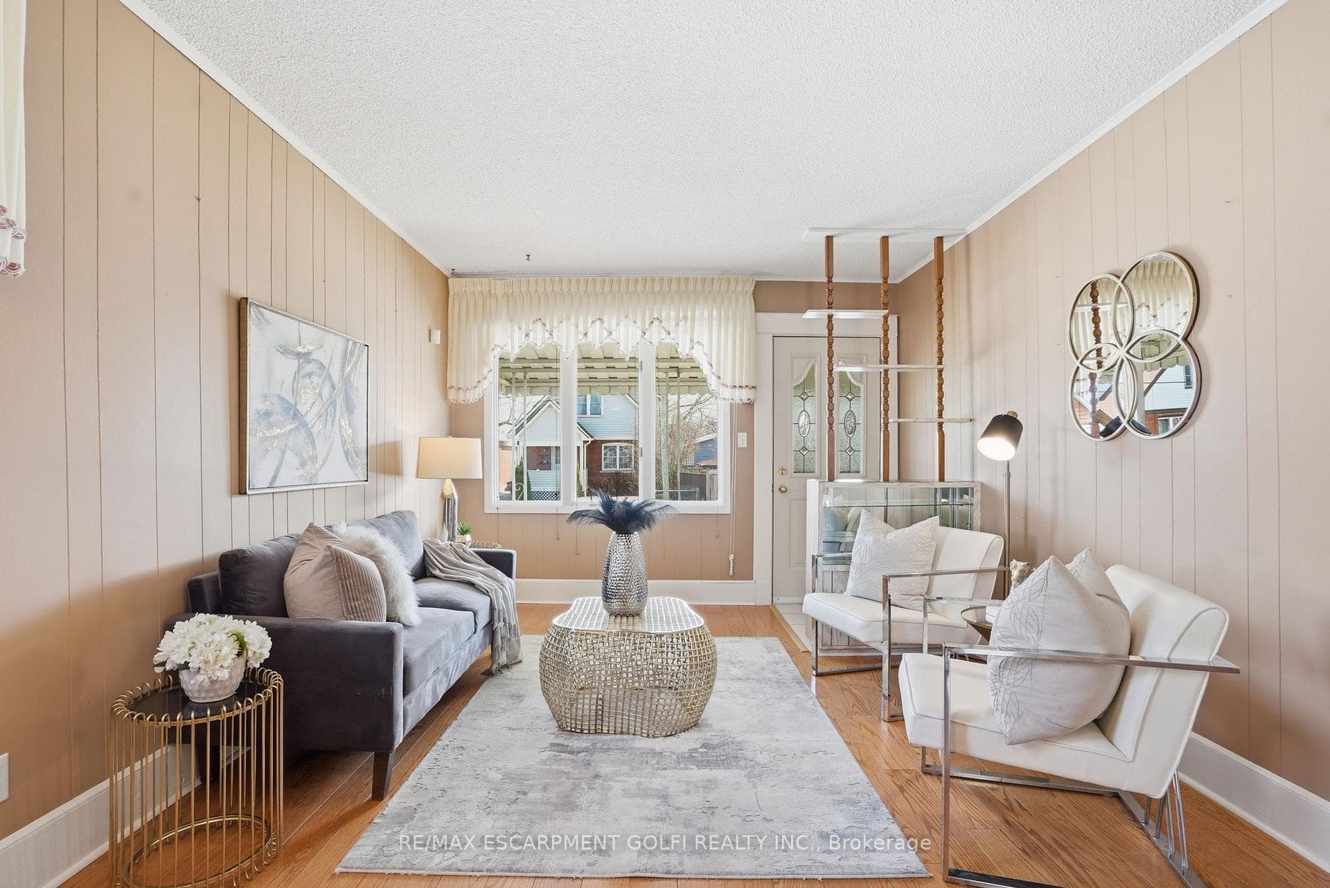 4867 SIXTH Avenue photo 5