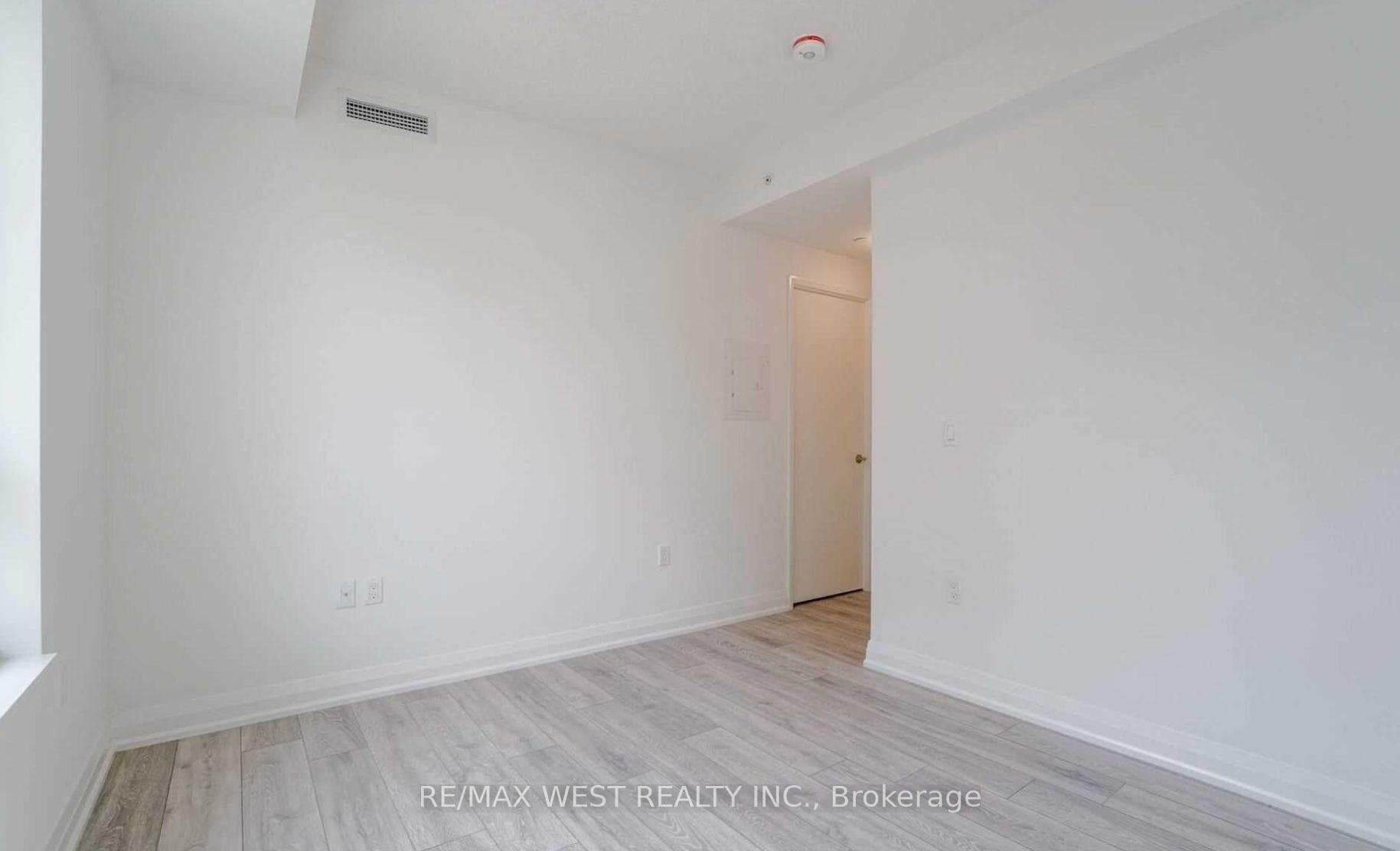 26 Gibbs Road Unit 648 photo 18