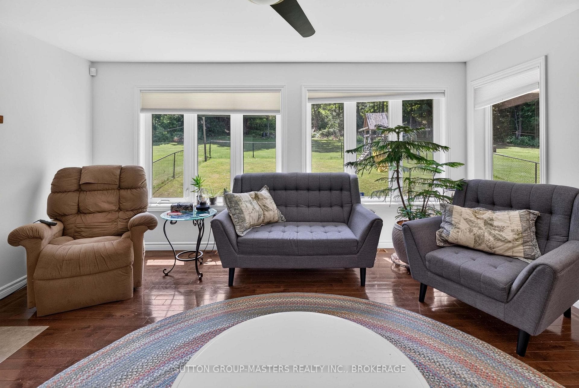 710 Maple Road photo 30