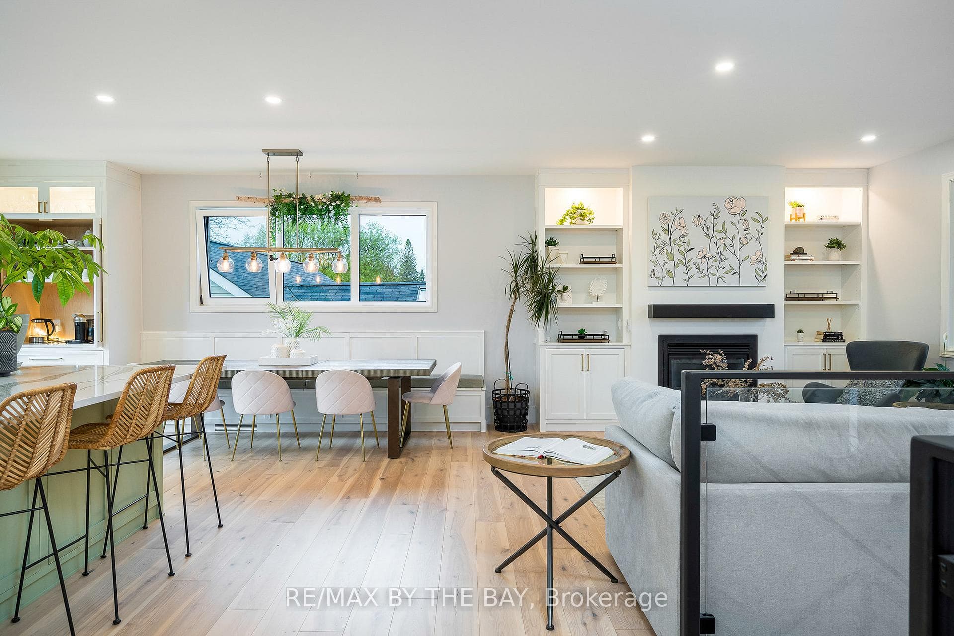 310 Oak Street photo 4