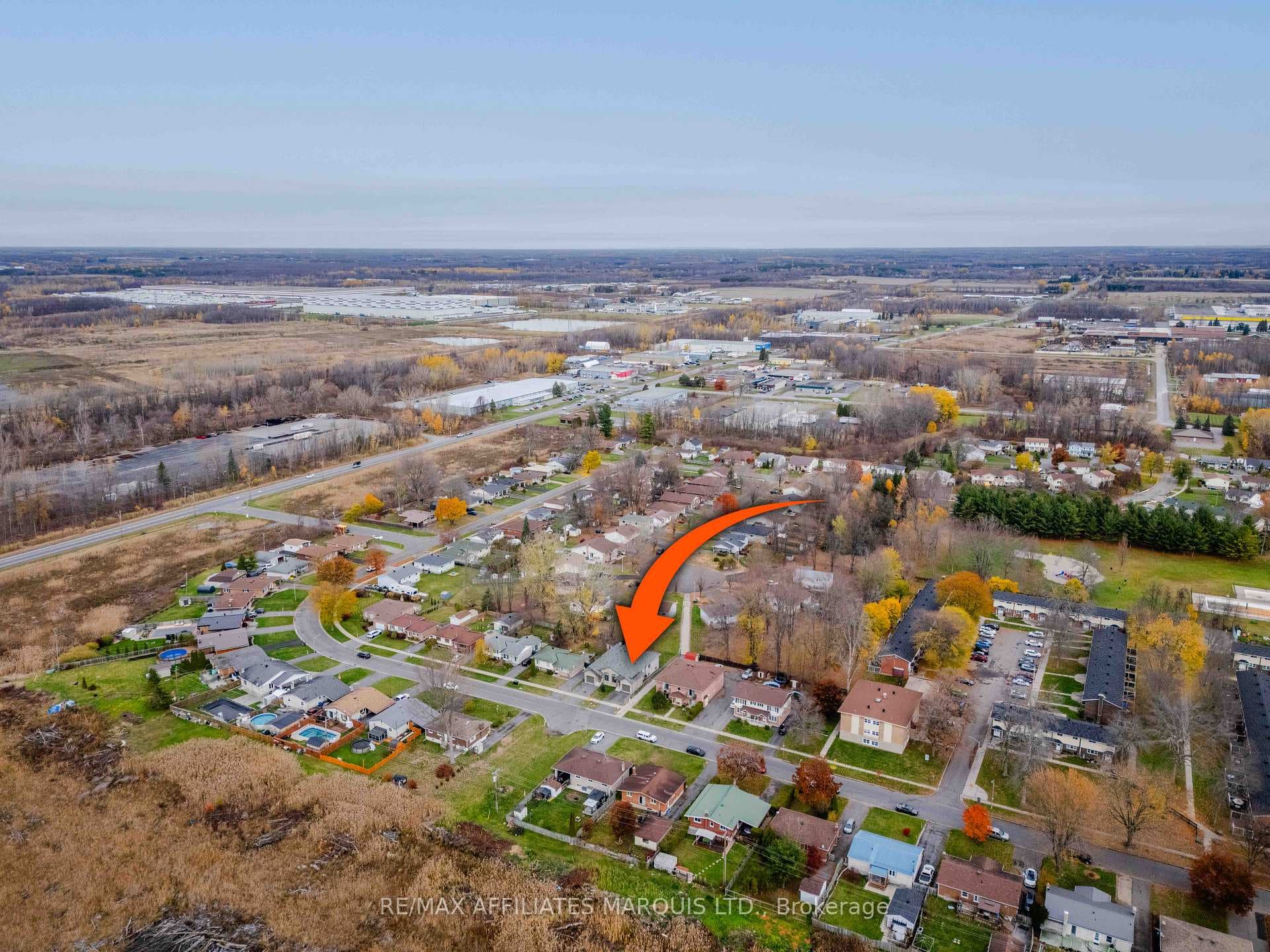 660 Hamilton Crescent photo 45