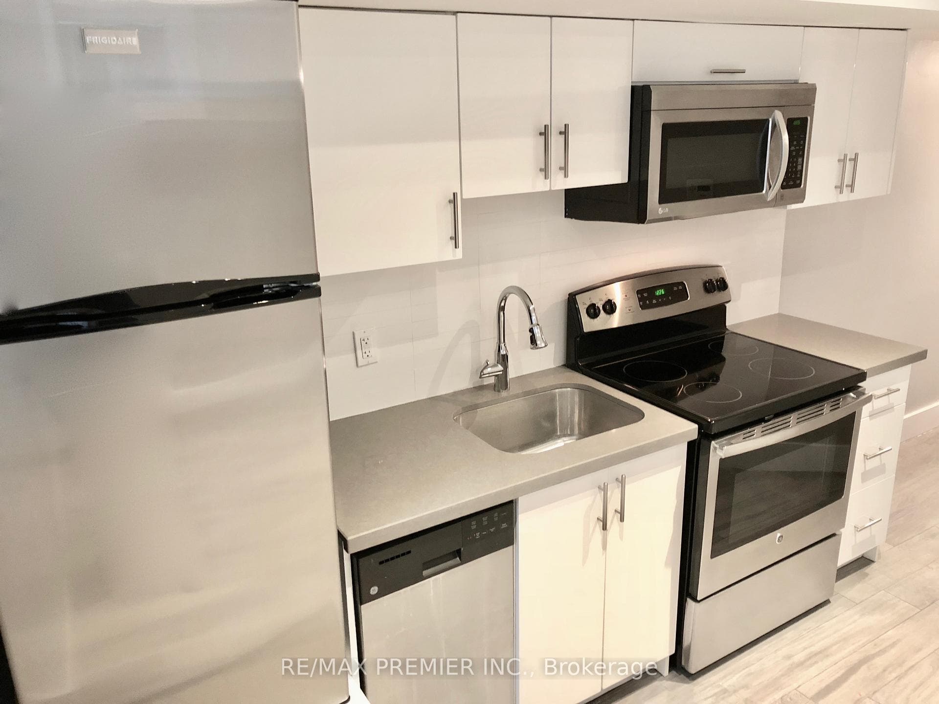 50 Pape Avenue Unit 1 photo 2
