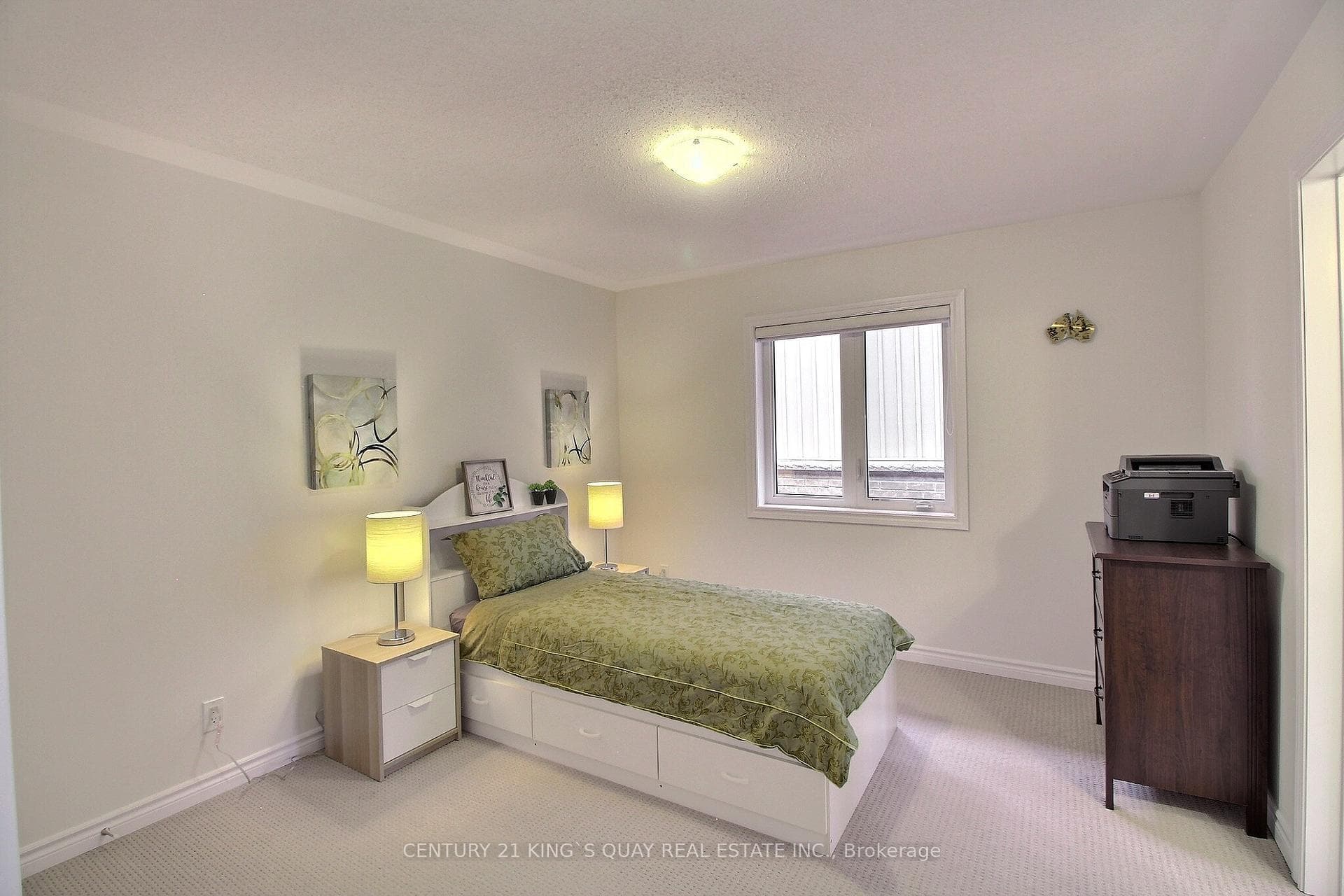 45 Chessington Avenue photo 28