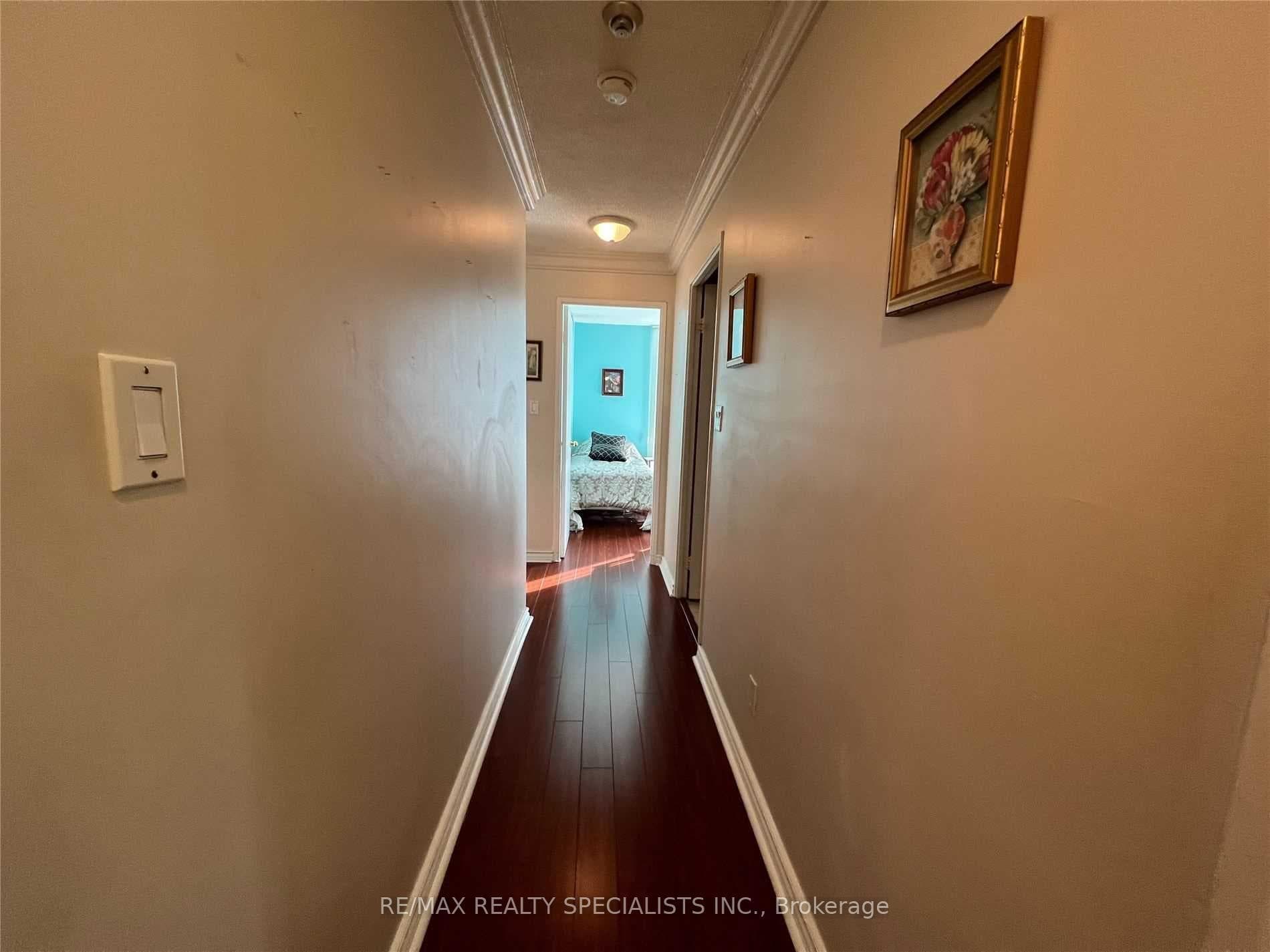 145 Hillcrest Avenue Unit 813 photo 25