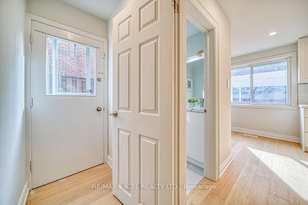 24 Bridlewood Boulevard photo 26