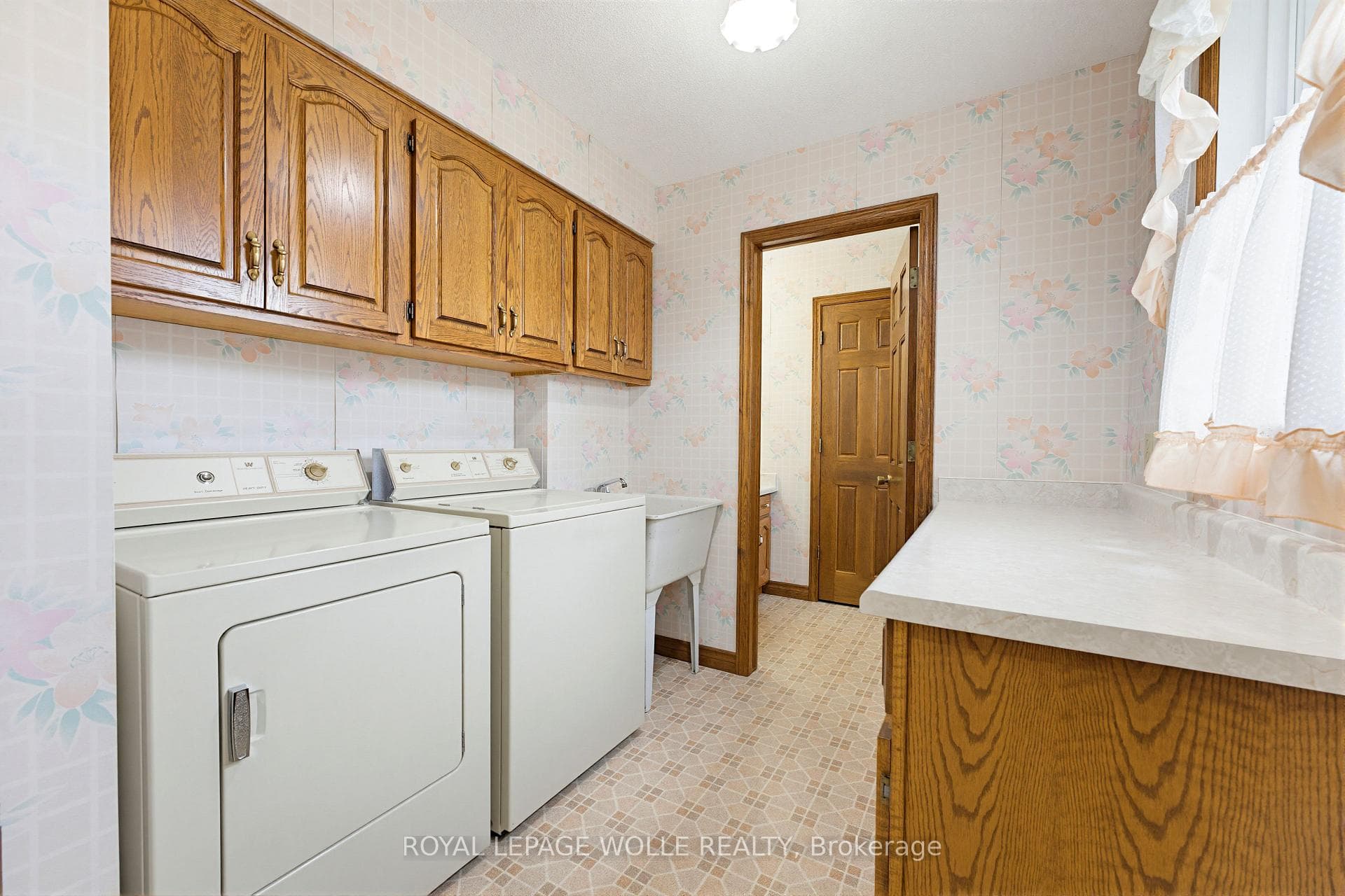 64 Hilltop Court photo 17