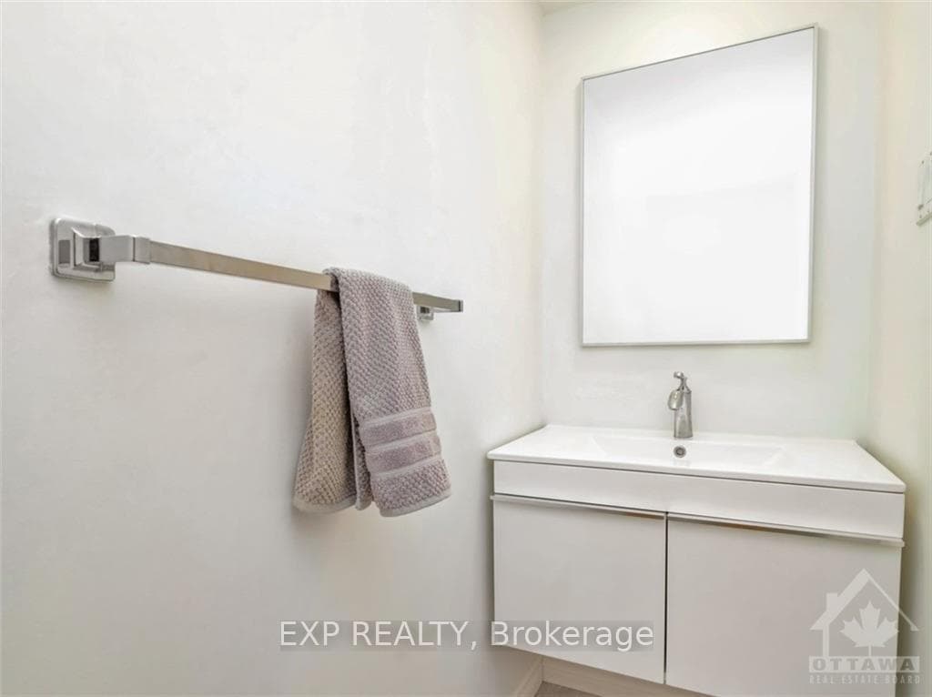 3338 SOUTHGATE Road photo 20