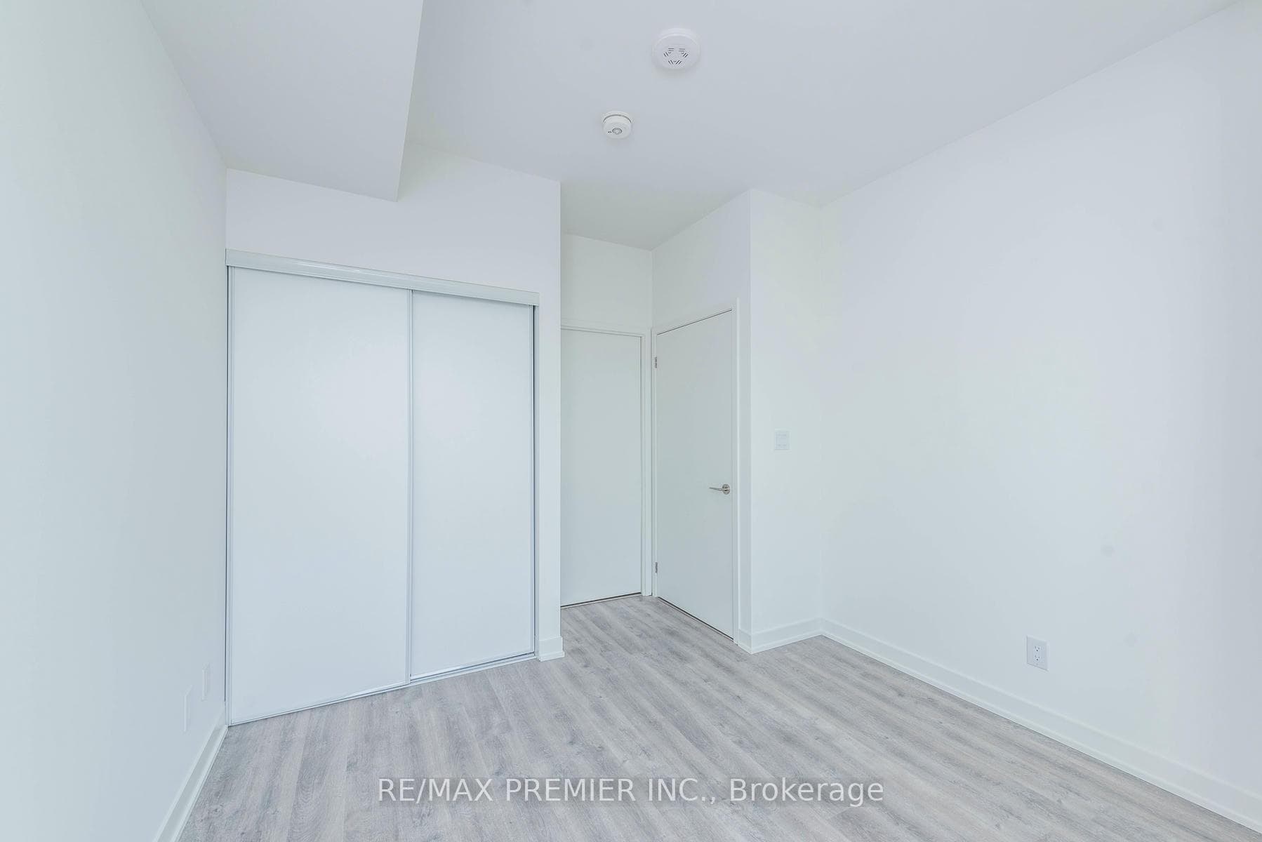 8119 Birchmount Road Unit 1323A photo 17