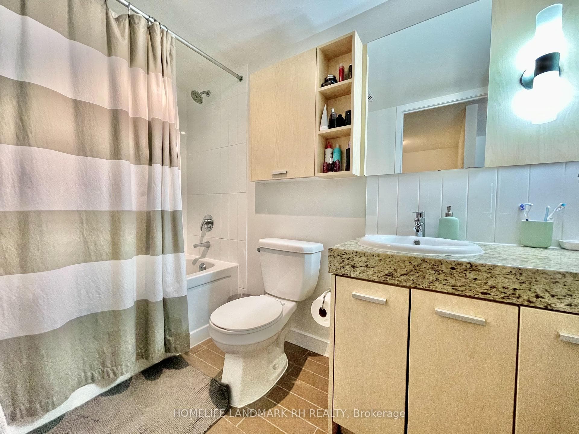 33 Singer Court Unit 815 photo 12