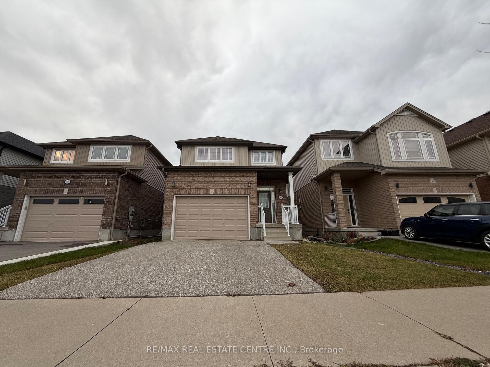 36 Sparrow Avenue photo 4