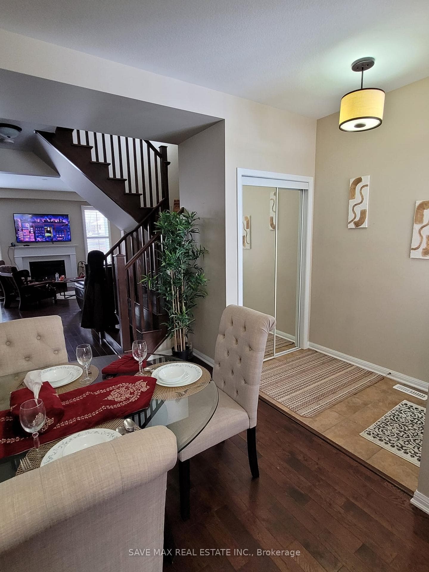 25 Holland Circle photo 5