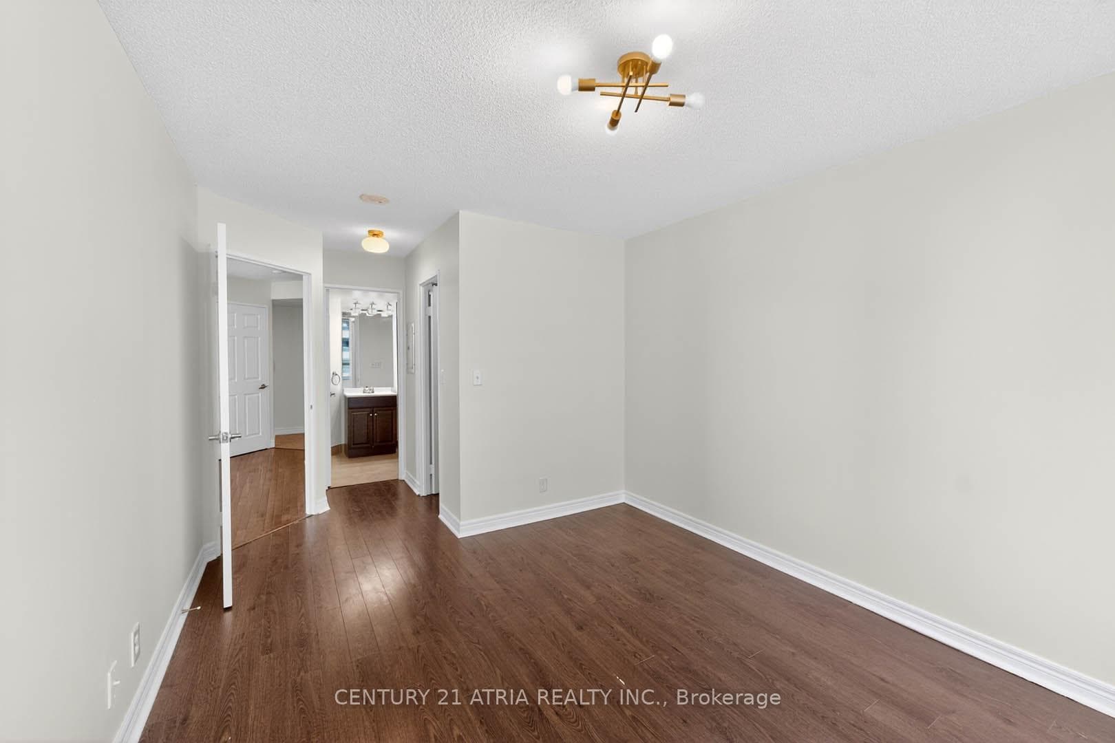 23 Hollywood Avenue Unit 808 photo 32