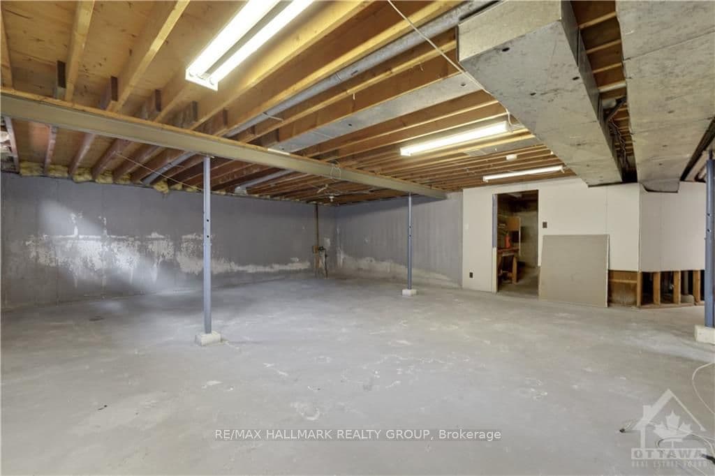 22 SYCAMORE Drive photo 27