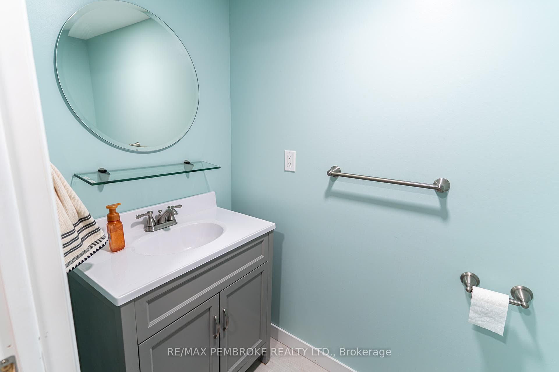 basement 1/2 bath