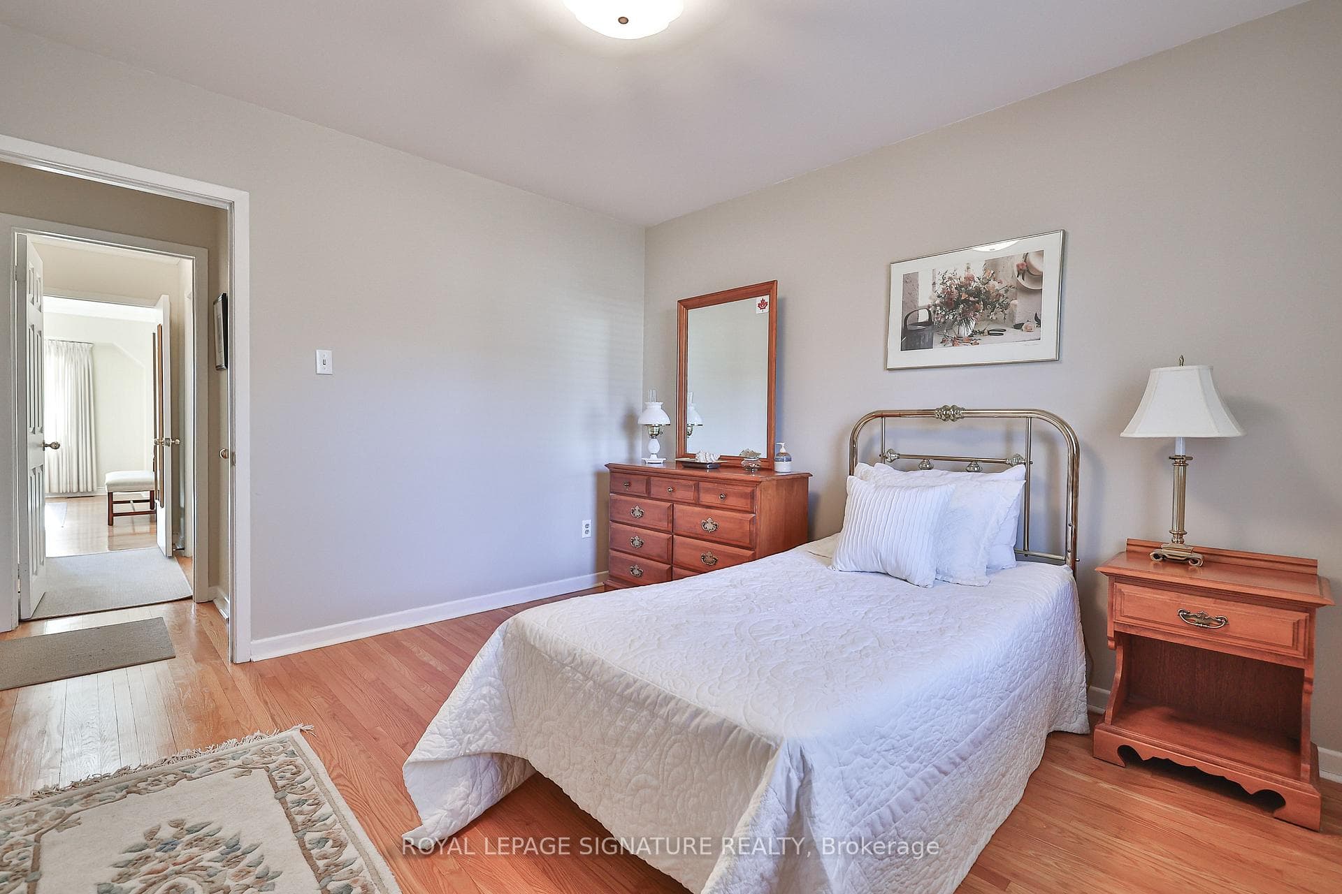 24 Aldenham Crescent photo 25
