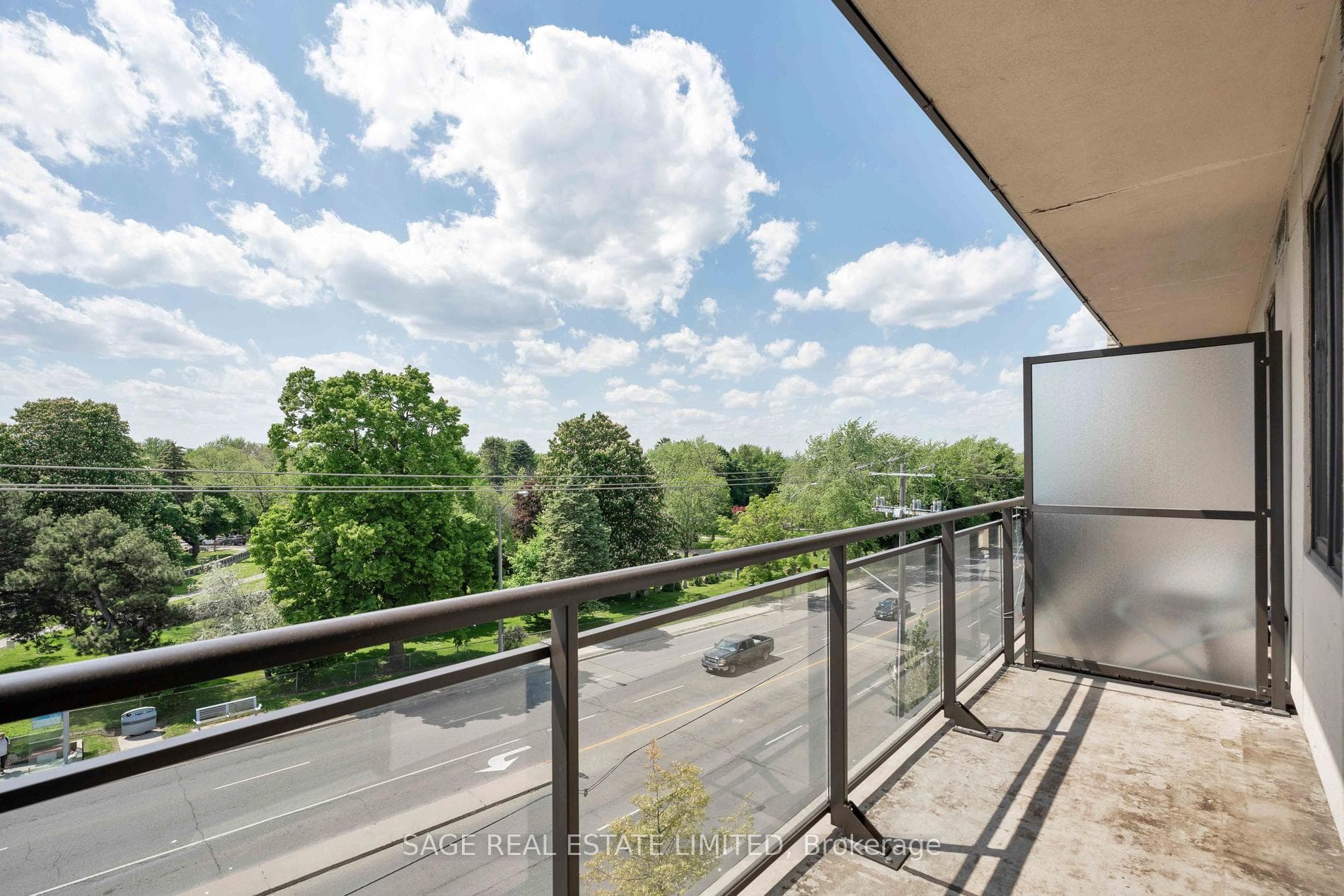 3560 St. Clair Avenue Unit 422 photo 32