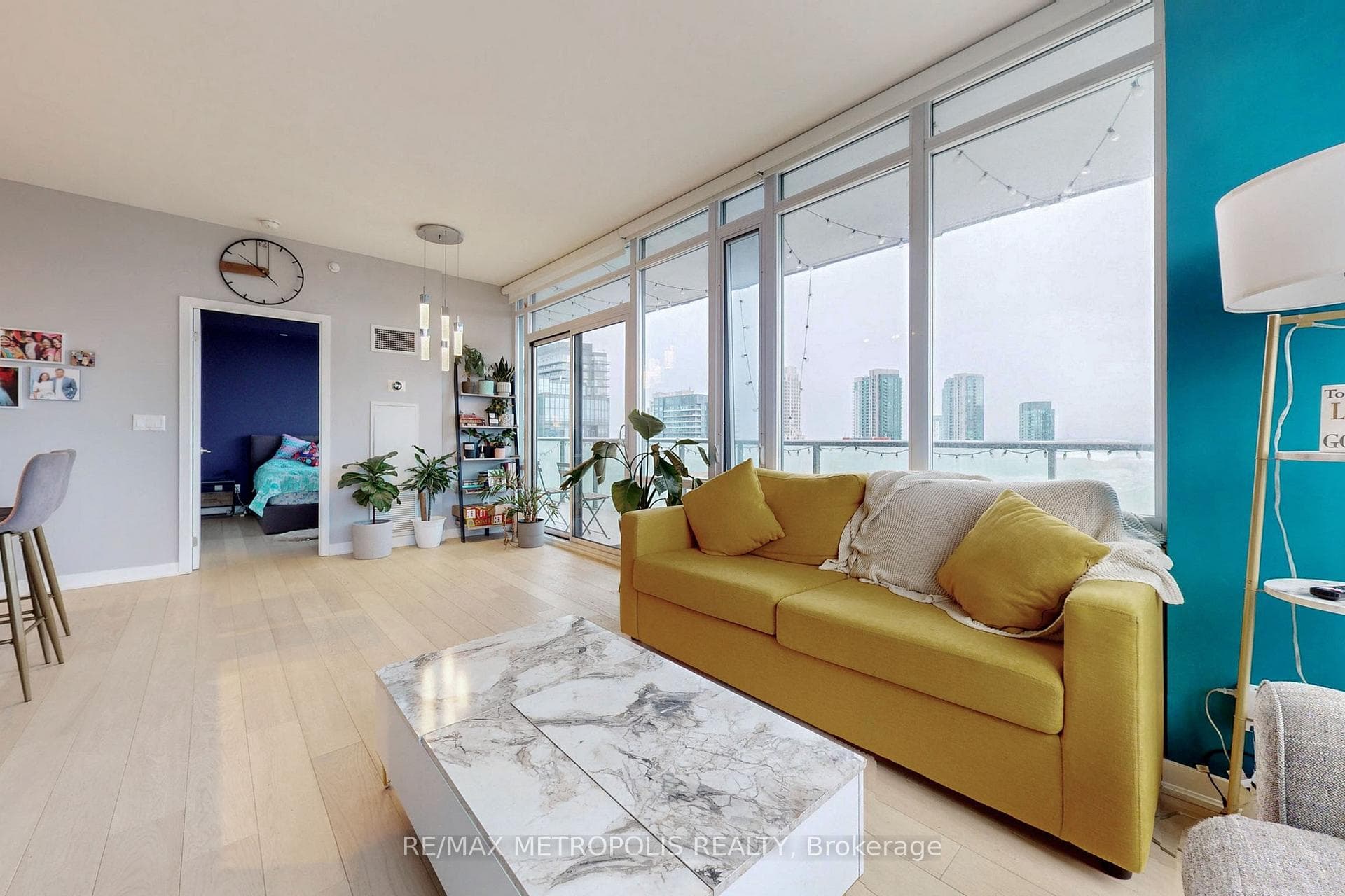 170 Fort York Boulevard Unit 1702 photo 12