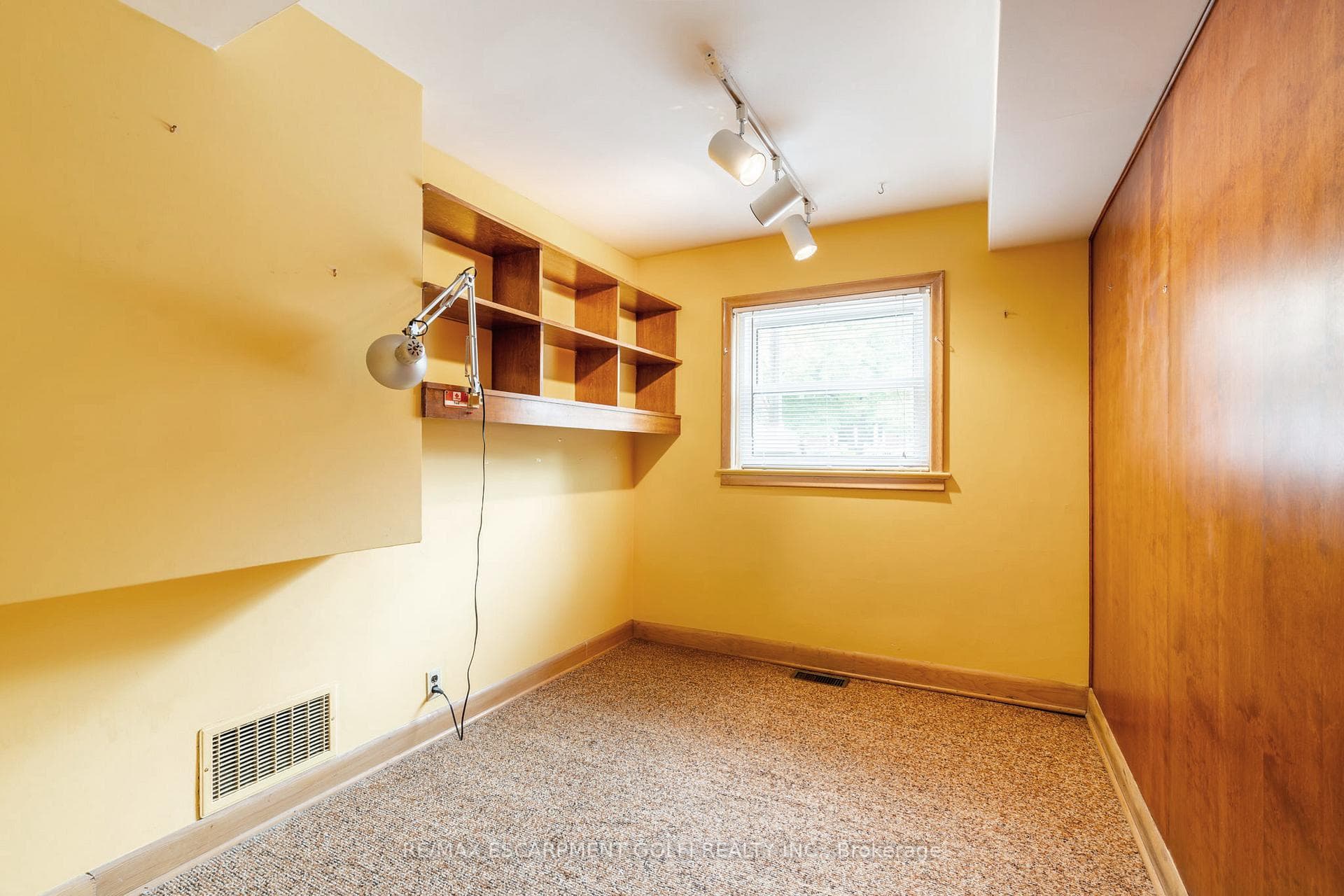 112 Bertram Drive photo 21