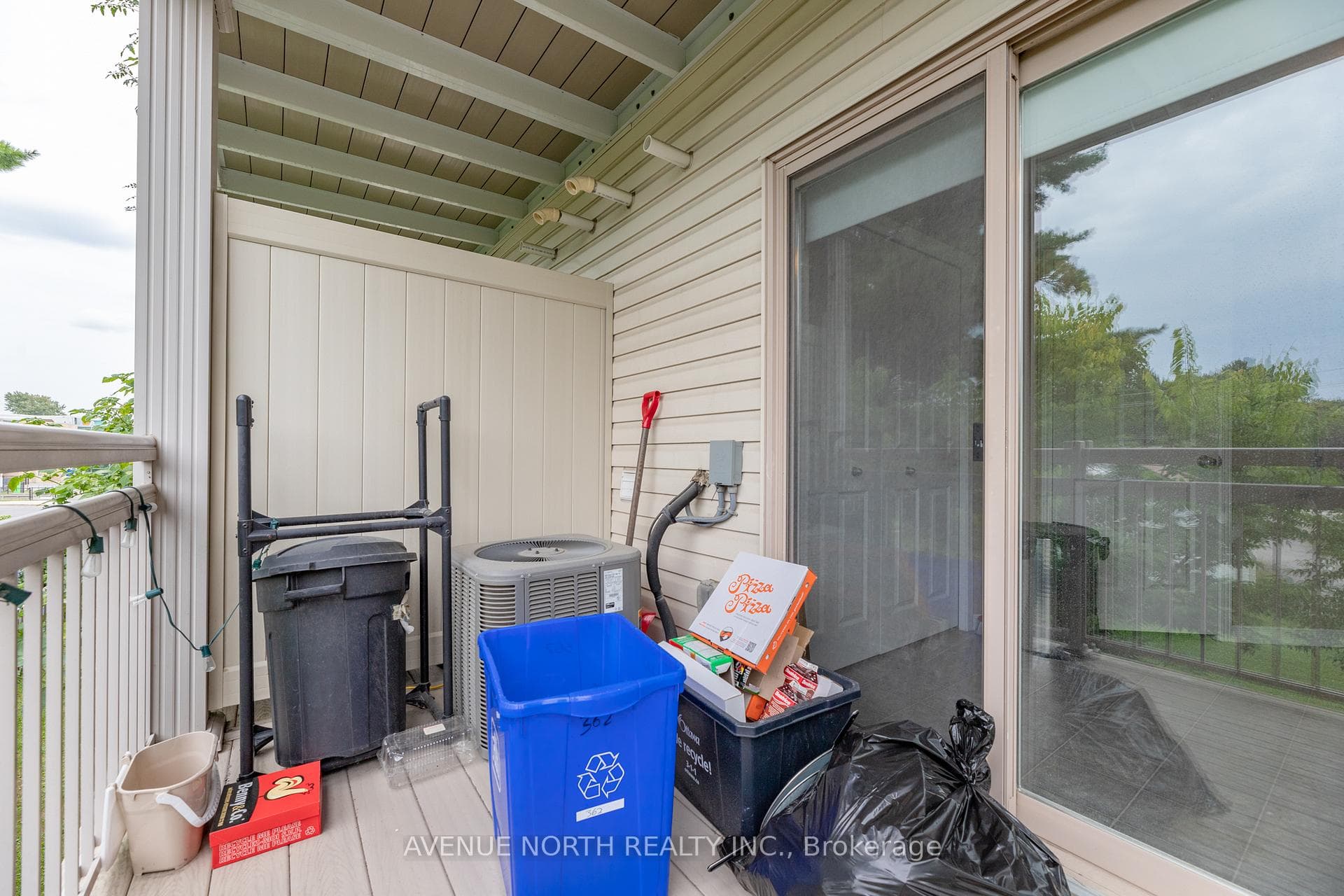 362 Galston Private photo 35