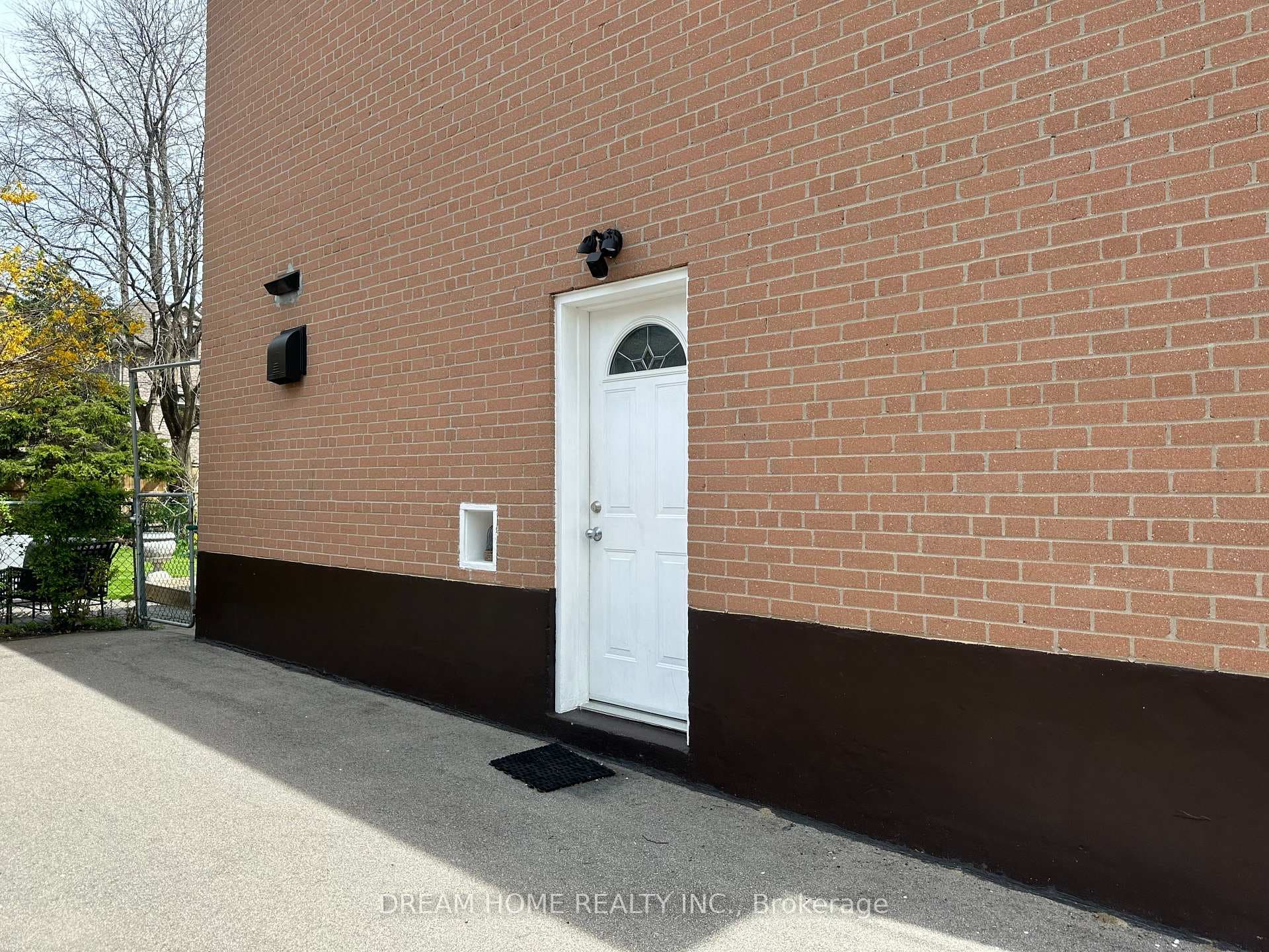 78 Holcolm Road Unit Bsm photo 1