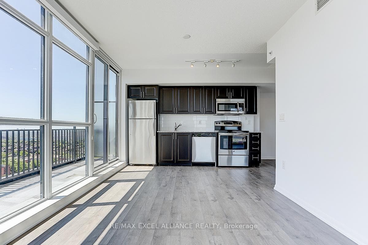 830 Lawrence Avenue Unit 2707 photo 15