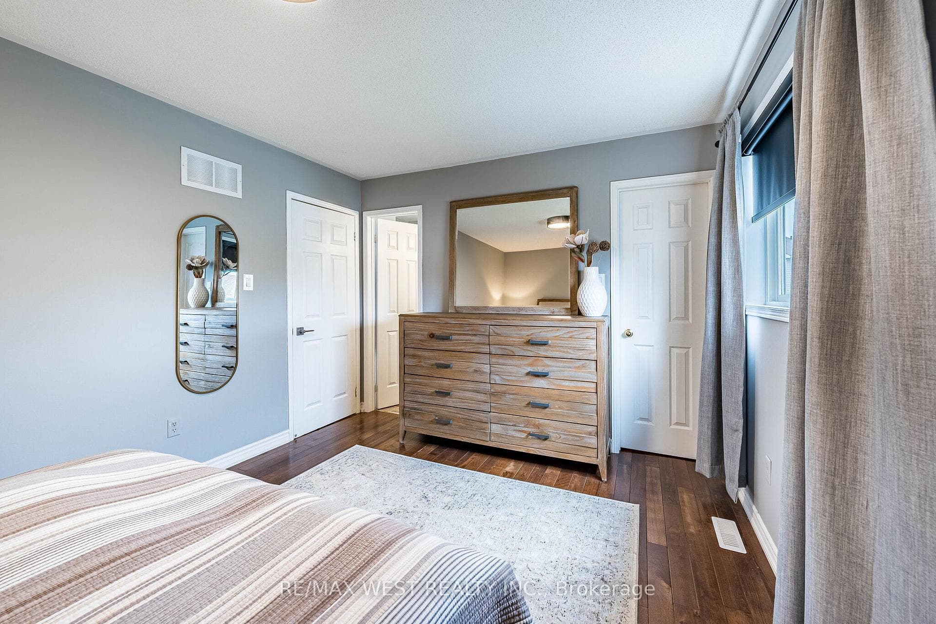 5 Moir Crescent photo 24