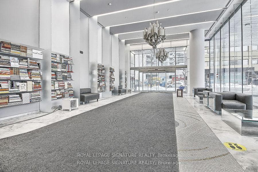 5 Soudan Avenue Unit 816 photo 7