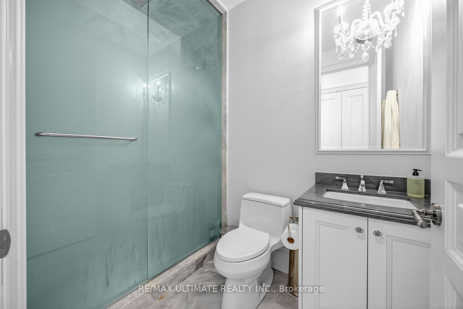 133 Hazelton Avenue Unit 202 photo 30