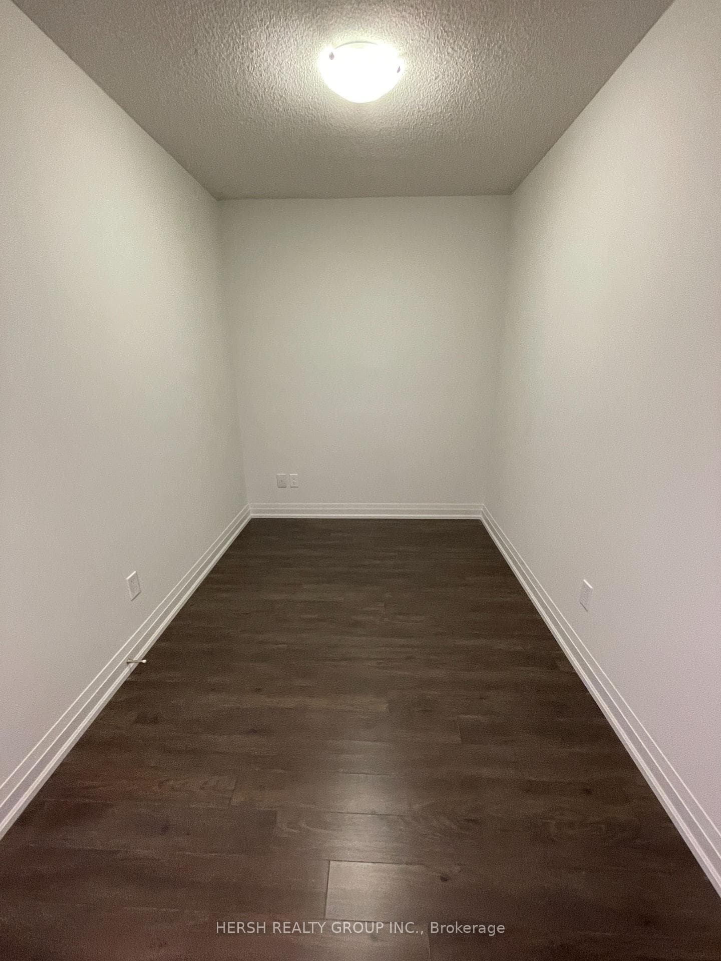 20 Meadowglen Place Unit 635 photo 3