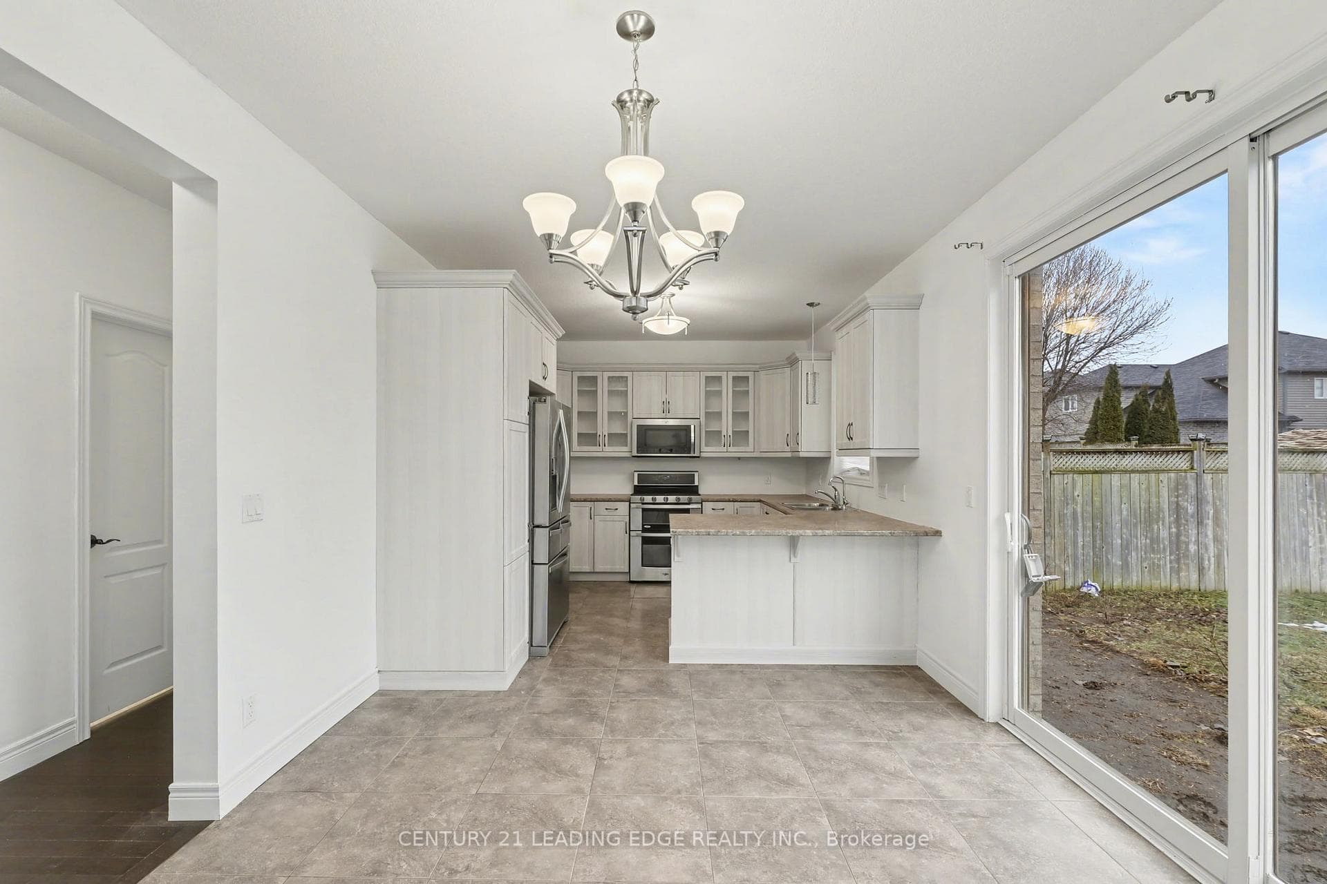 707 Halifax Road photo 12